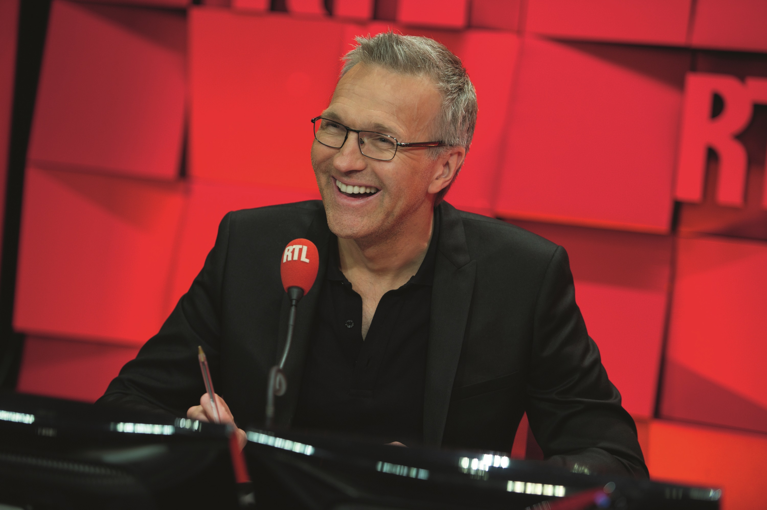 Laurent Ruquier aux manettes des Grosses Têtes - Crédit : Elodie Grégoire/RTL