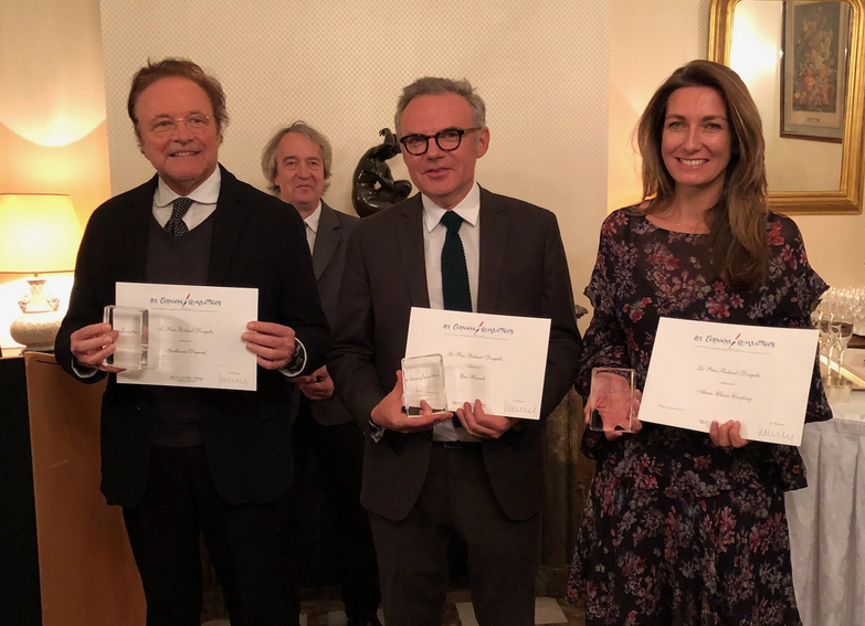 Les autres lauréats, à ses côtés, étaient Anne-Claire Coudray (TF1) et Guillaume Durand (Radio Classique).