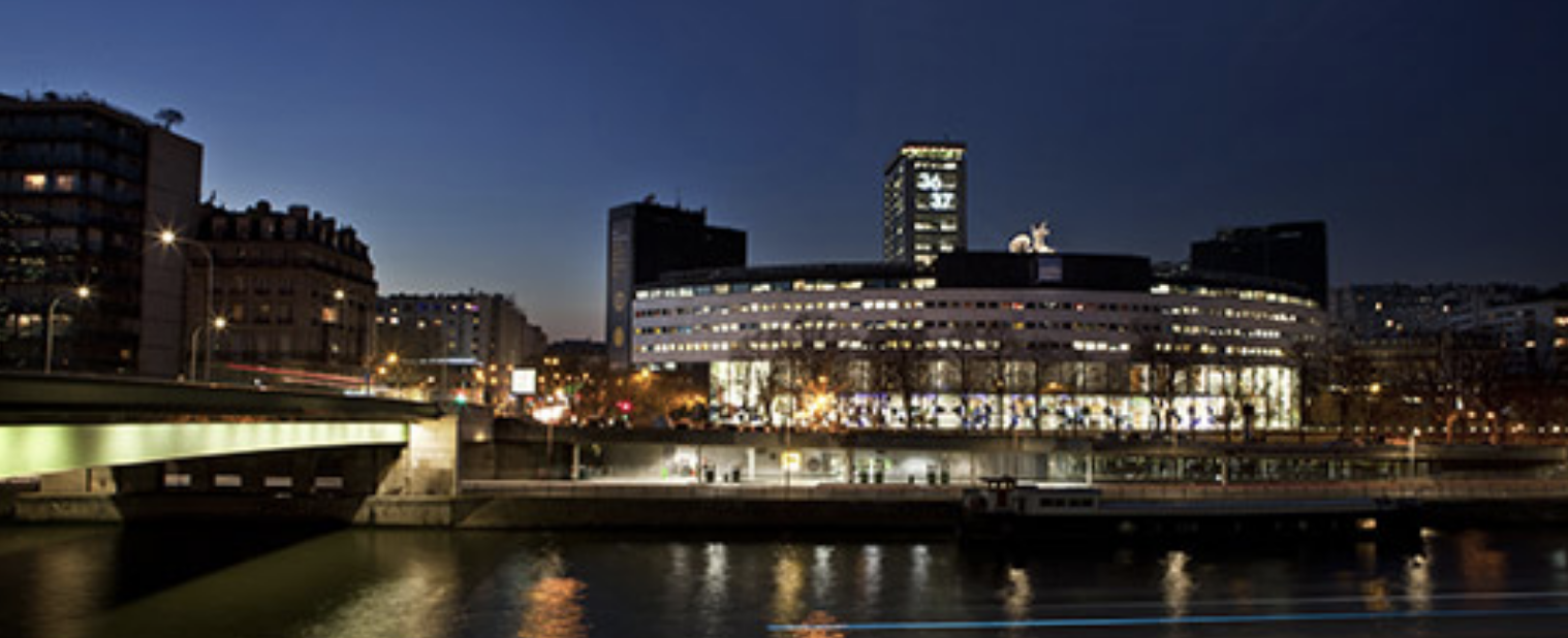 Le numéro du Téléthon, 3637, sera projeté tout au long du week-end sur la Tour Centrale de Radio France  © Radio France / Christophe Abramowitz