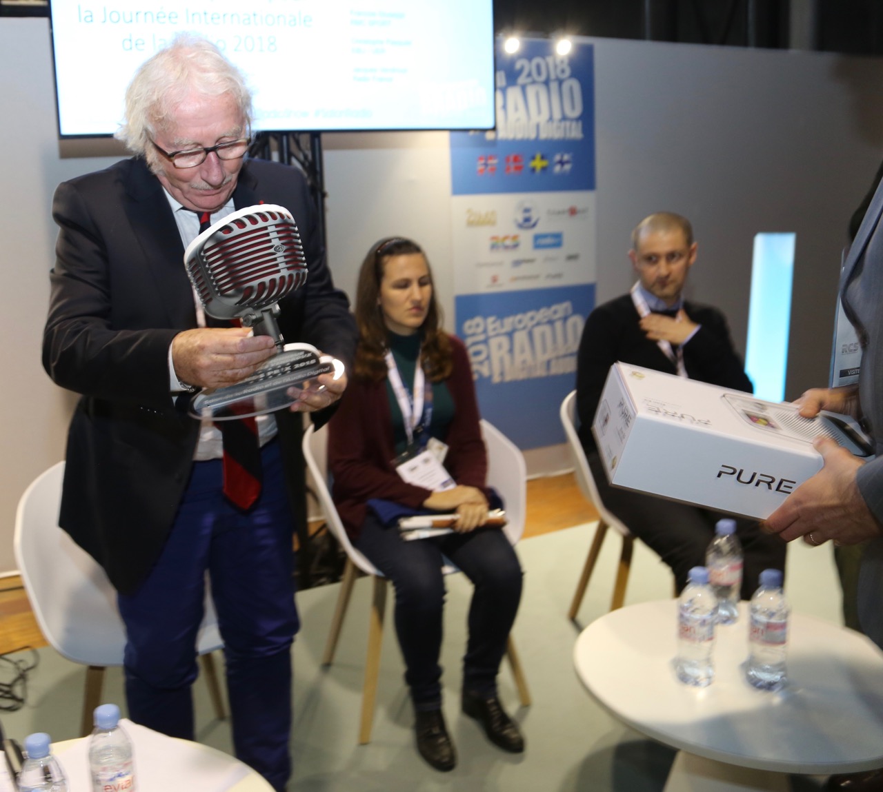 Le sympathique Jacques Vendroux, directeuyr des sports à Radio France, a reçu un Grand Prix Spécial pour saluer l'ensemble de sa carrière © Serge Surpin / La Lettre Pro