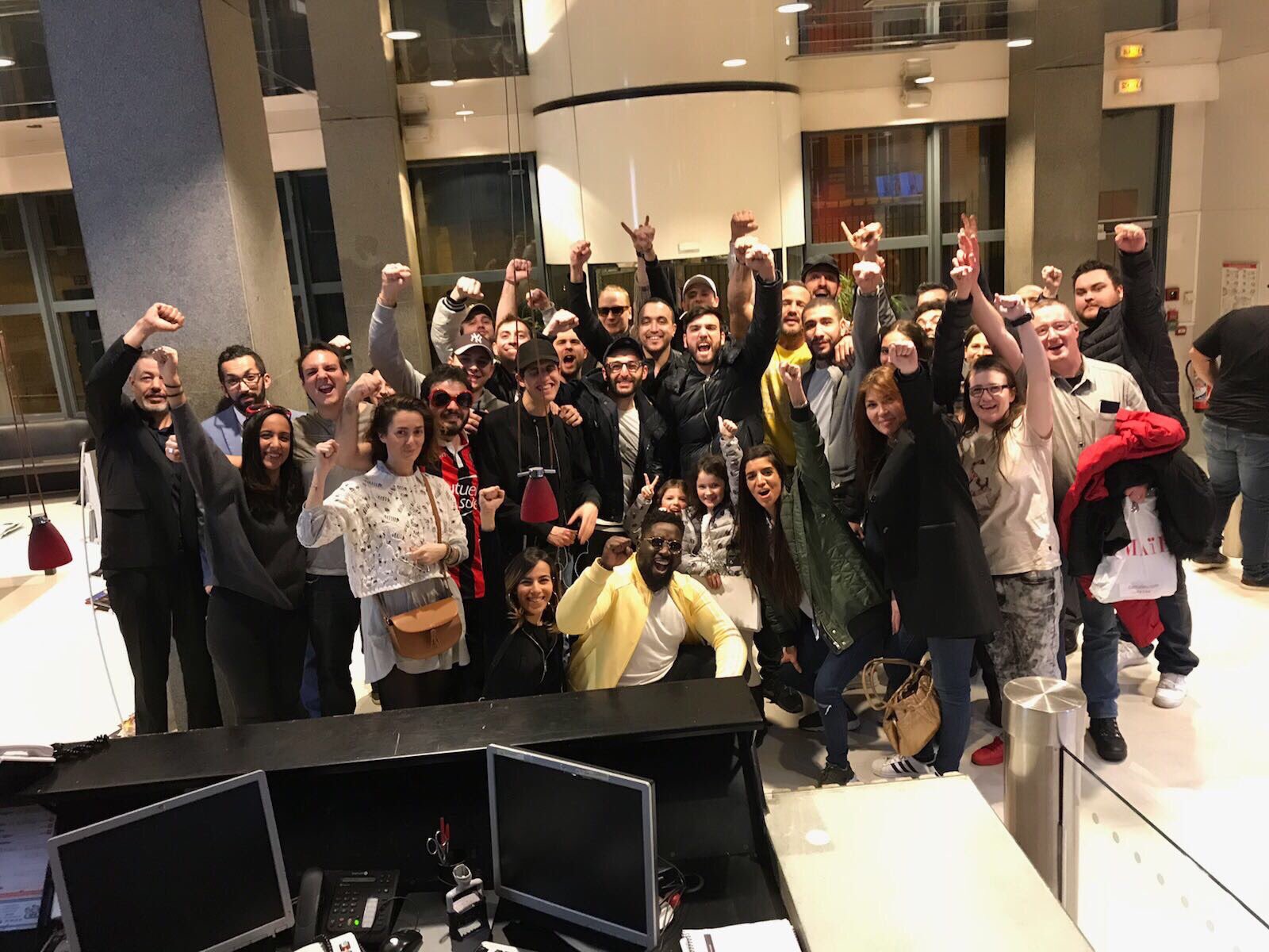 L'équipe du Rico Show Challenge, après 45h de direct. © D.R.