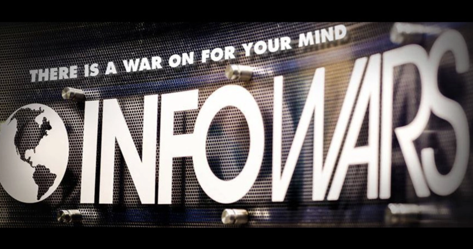 Infowars est un site complotiste très populaire aux Etats-Unis