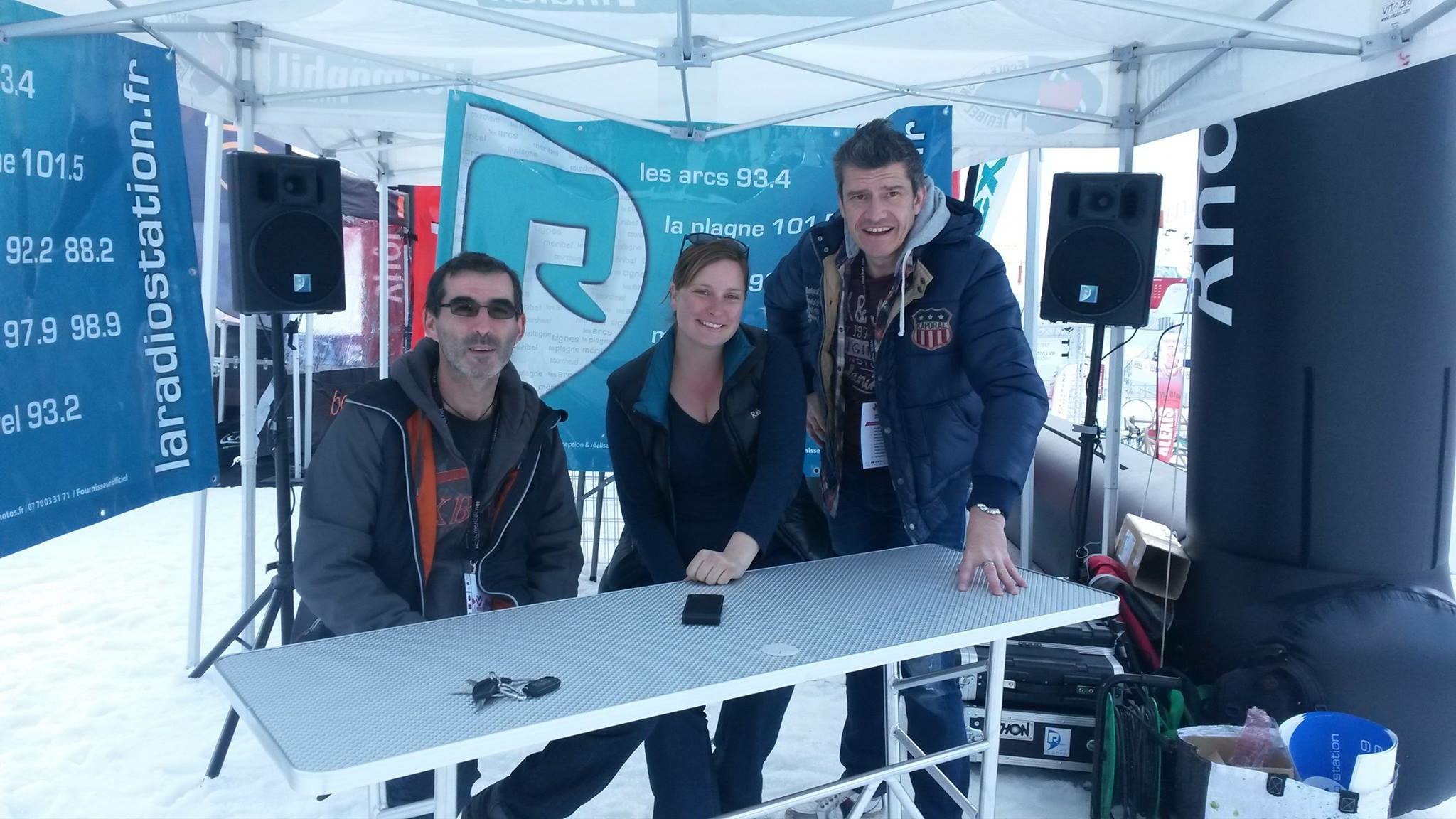 La dream team de R' prête à informer les skieurs. ©R' La radiostation