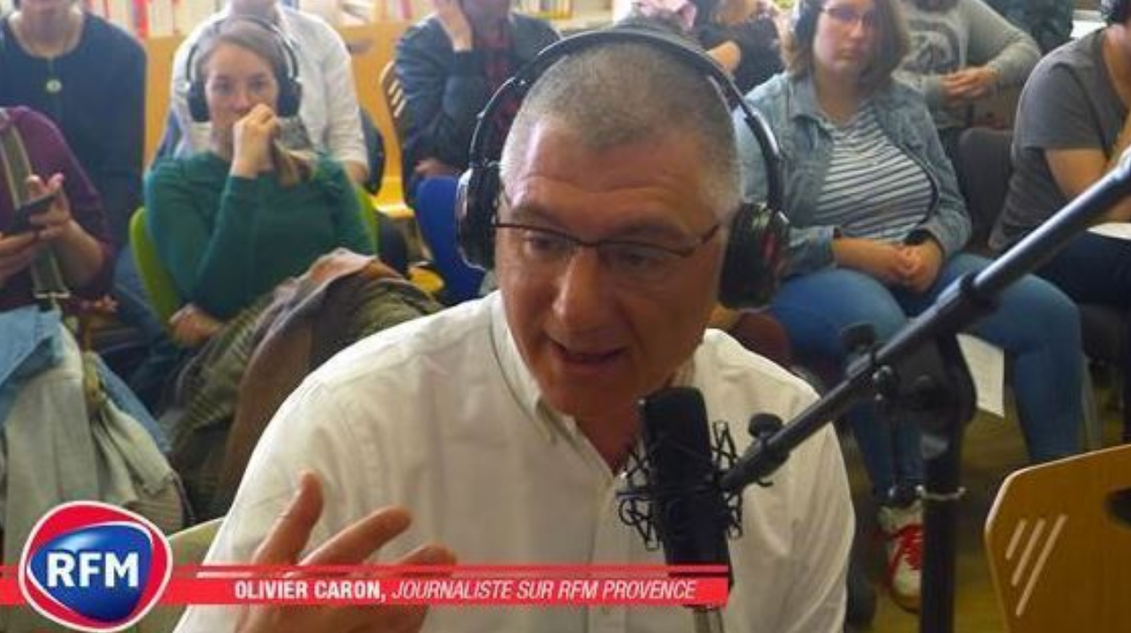 Olivier Caron, journaliste à RFM Provence reçoit le 1er prix World Radio Contest