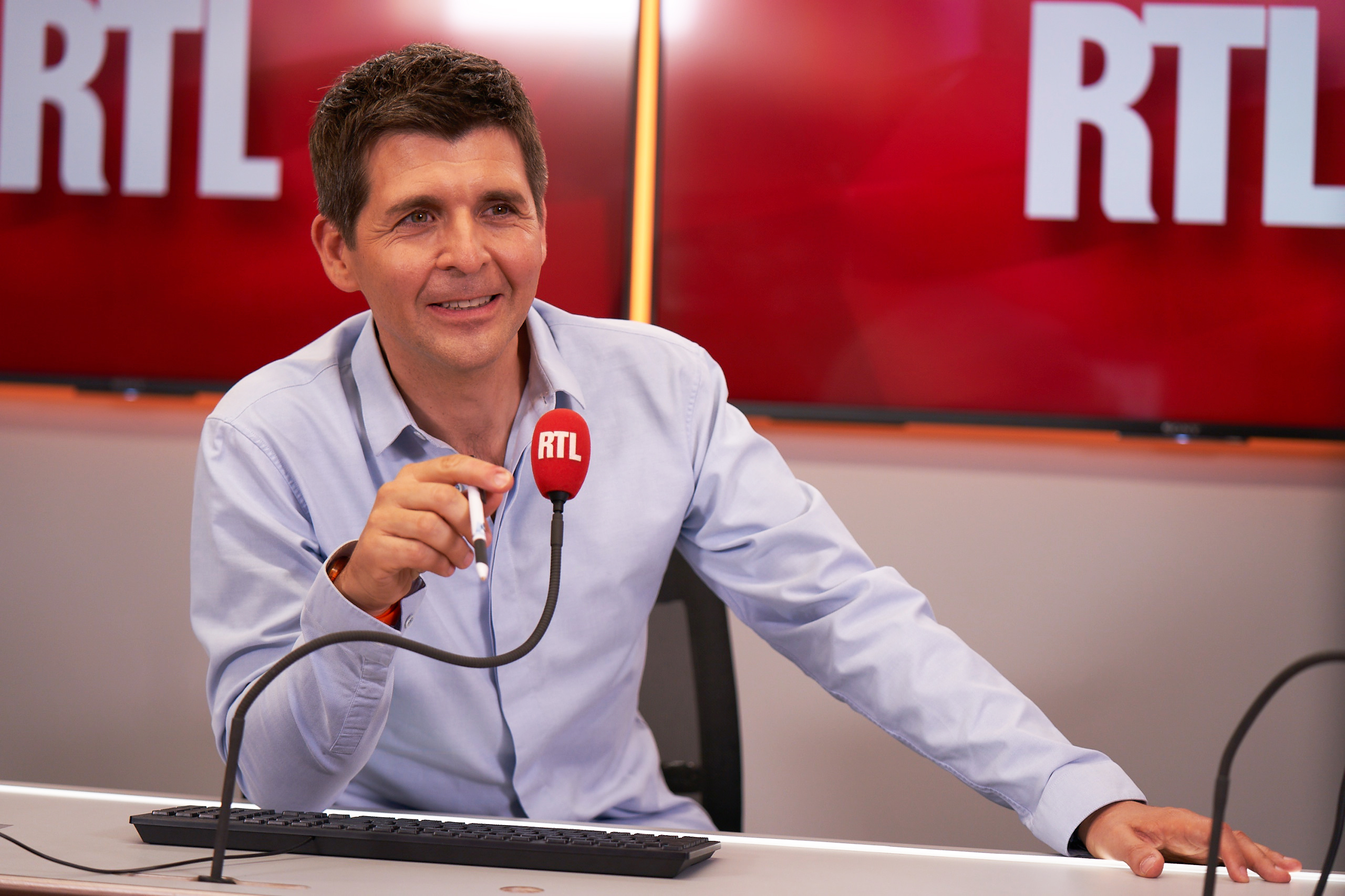 Deux ans après avoir quitté Europe 1, Thomas Sotto retourne en studio. © Nicolas Gouhier Sipa Press pour RTL