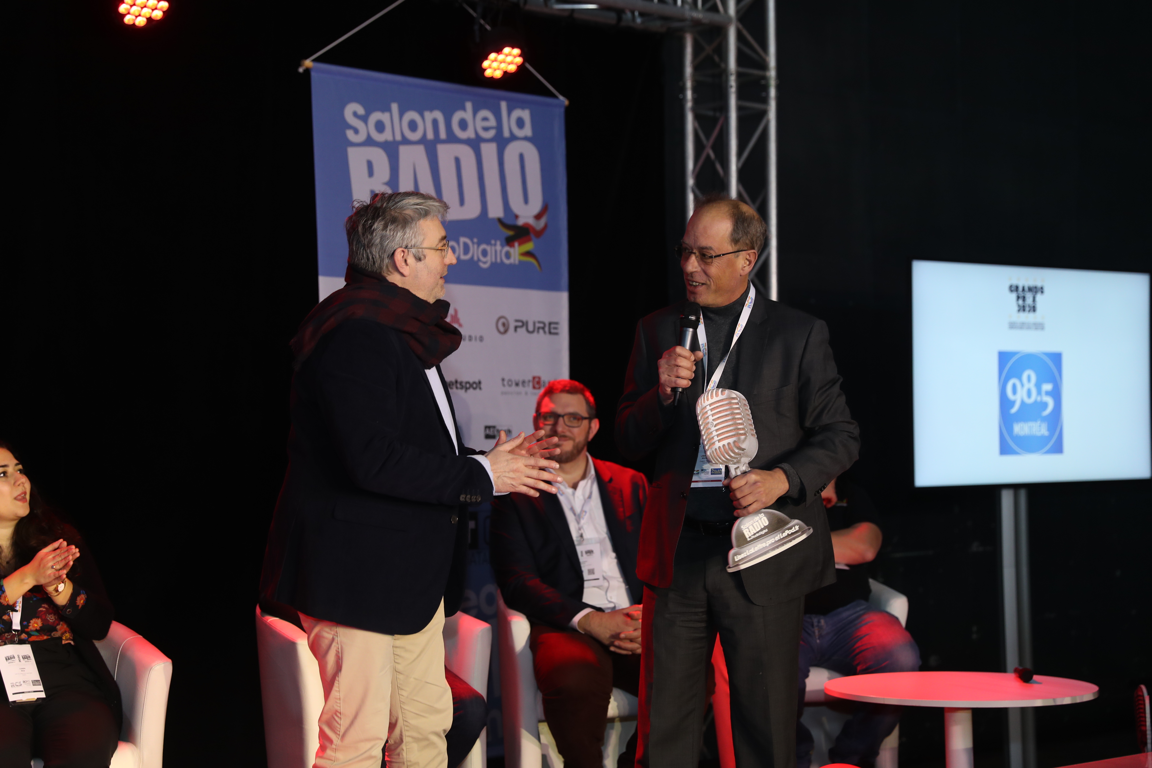 Michel Lorrain, président de Cogeco Média, a reçu ce Grand Prix Radio pour la station 98.5 Montréal (Canada), radio la plus écoutée à Montréal