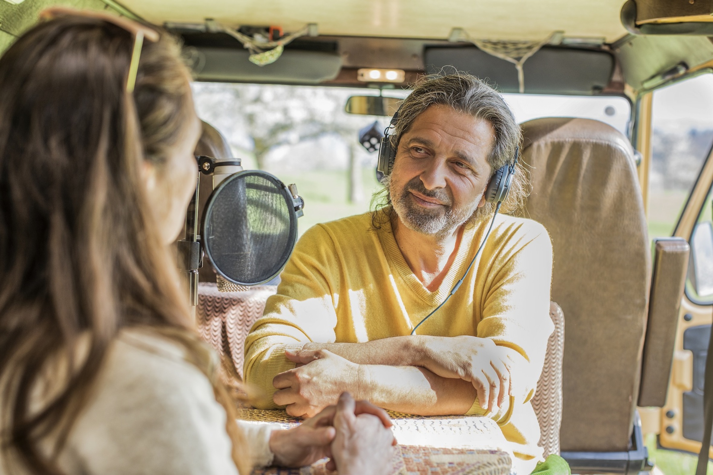 Un camion aménagé en studio, pour recueillir les confidences des "sages". © D.R.
