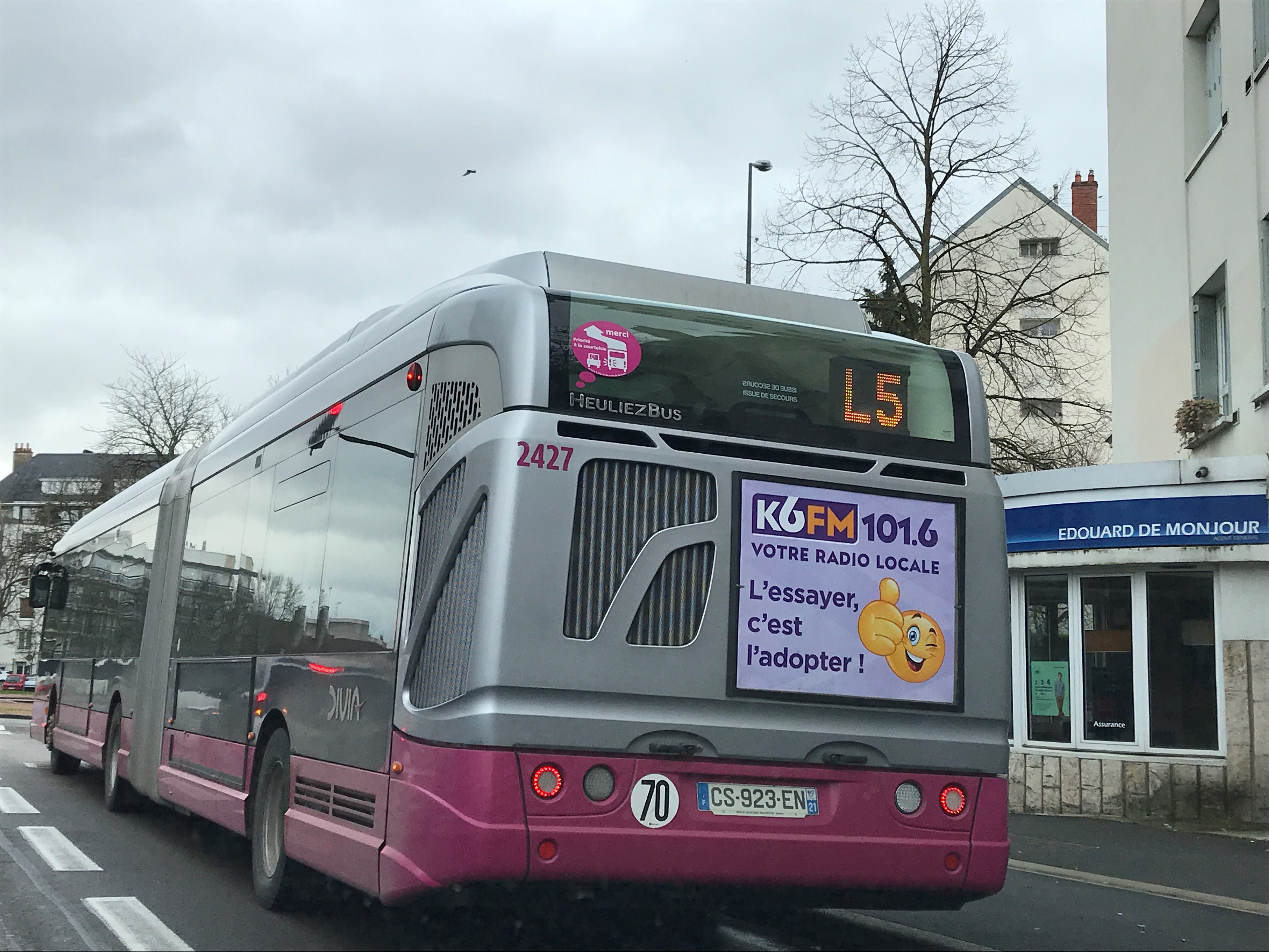 K6FM en campagne dans les rues de Dijon