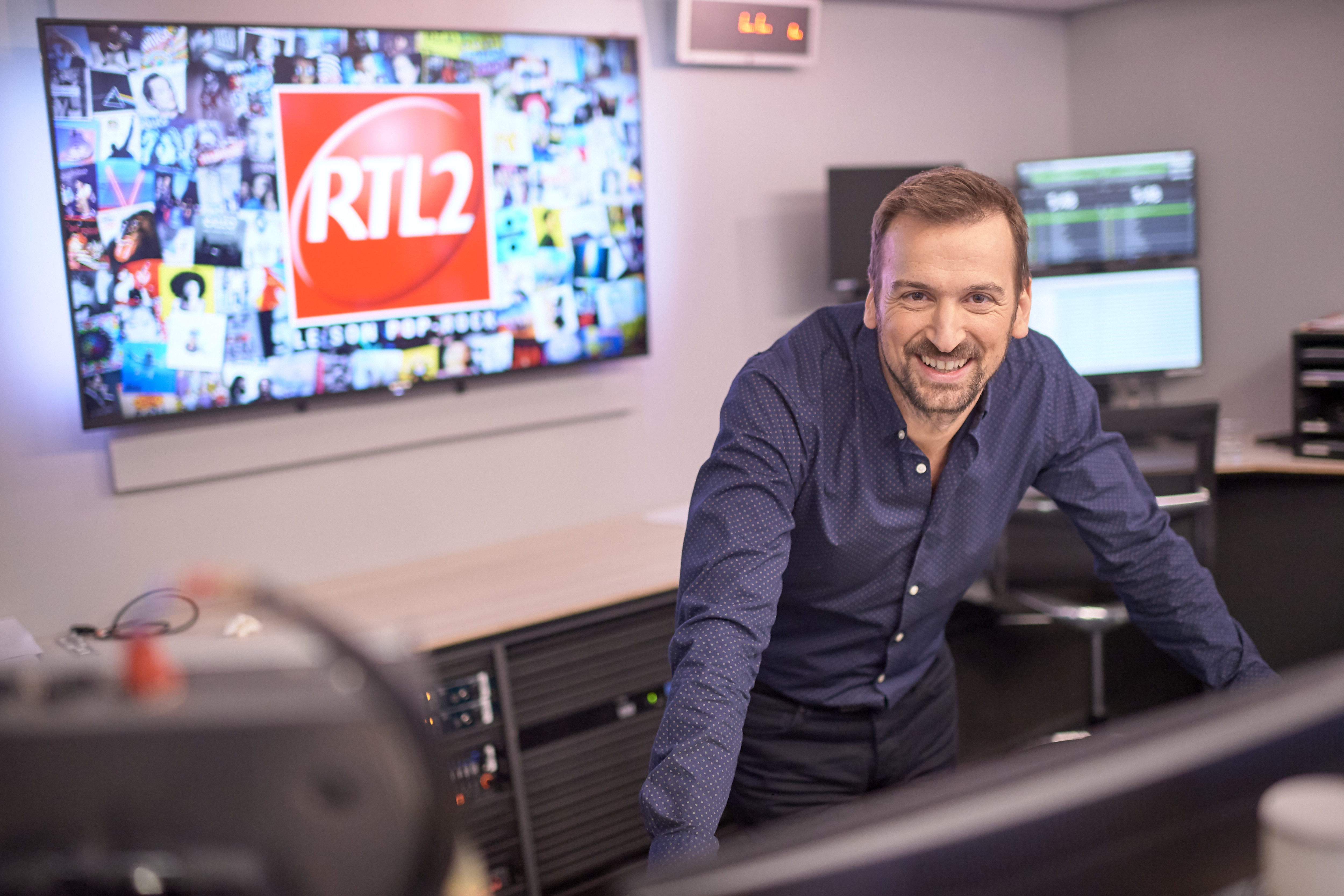 Guillaume Piau est directeur des programmes de RTL2. C'est un des piliers de la réussite de la station du "Son Pop Rock" © Nicolas Gouhier / RTL2