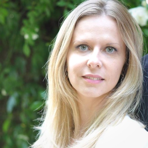 Depuis huit ans à Rodez, Élodie Viala est conseillère en communication chez Oxymédia, la régie publicitaire de Radio Totem.