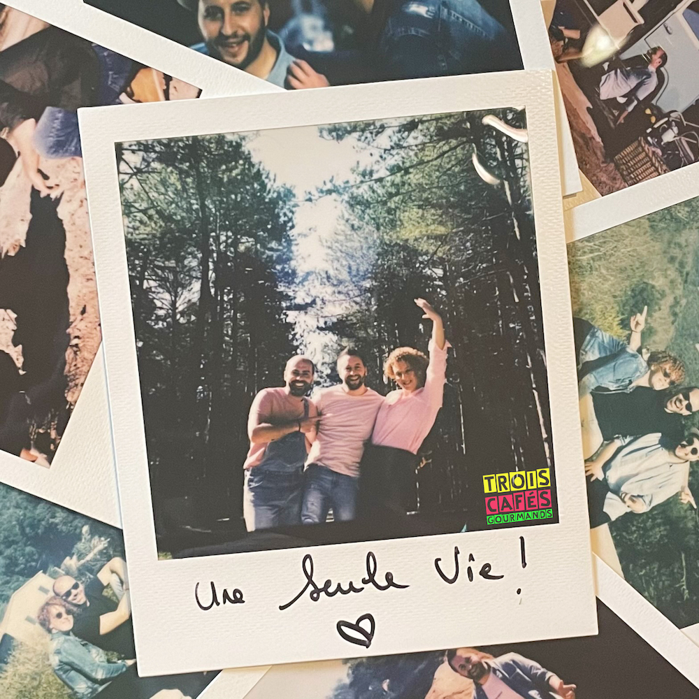Le groupe (corrézien doit-on le rappeler...) revient avec son nouveau titre "Une seule vie" issu de leur 2e album "Comme des enfants". "Une chanson solaire et estivale" avec "des sonorités latines" Trois Cafés Gourmands pourrait bien réitérer le succès de "À nos souvenirs".