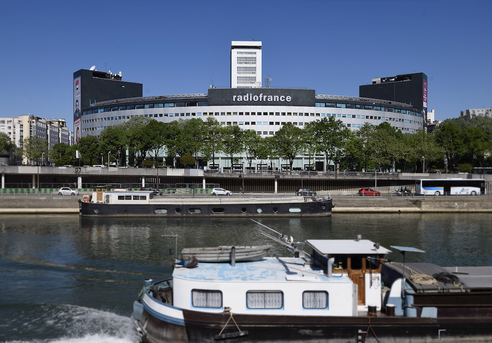 Sur l’année 2021, Radio France produira ainsi plus de 500 podcasts originaux qui viennent alimenter les 1.5 million de contenus audio mis à disposition sur son application © Christophe Abramowitz - Radio France