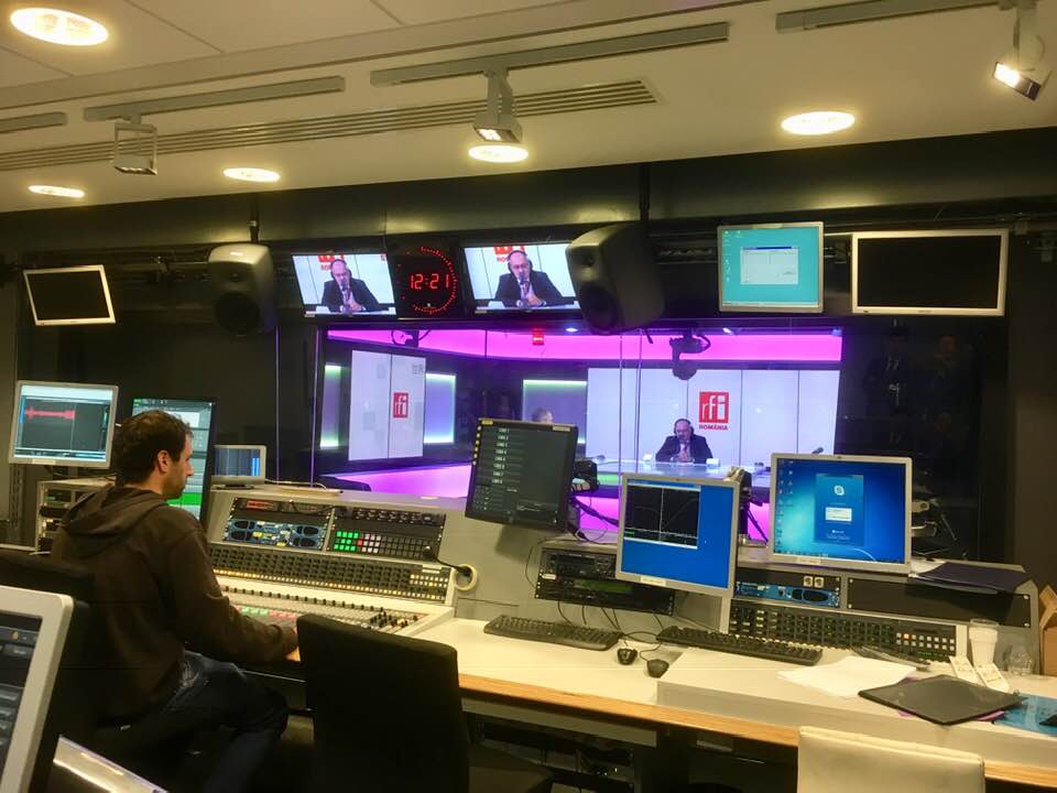 RFI România génère 11% d’audience hebdomadaire  soit un demi-million d’auditeurs chaque semaine en 2021. Par ailleurs, elle a enregistré 15 millions de visites en 2020 sur le numérique