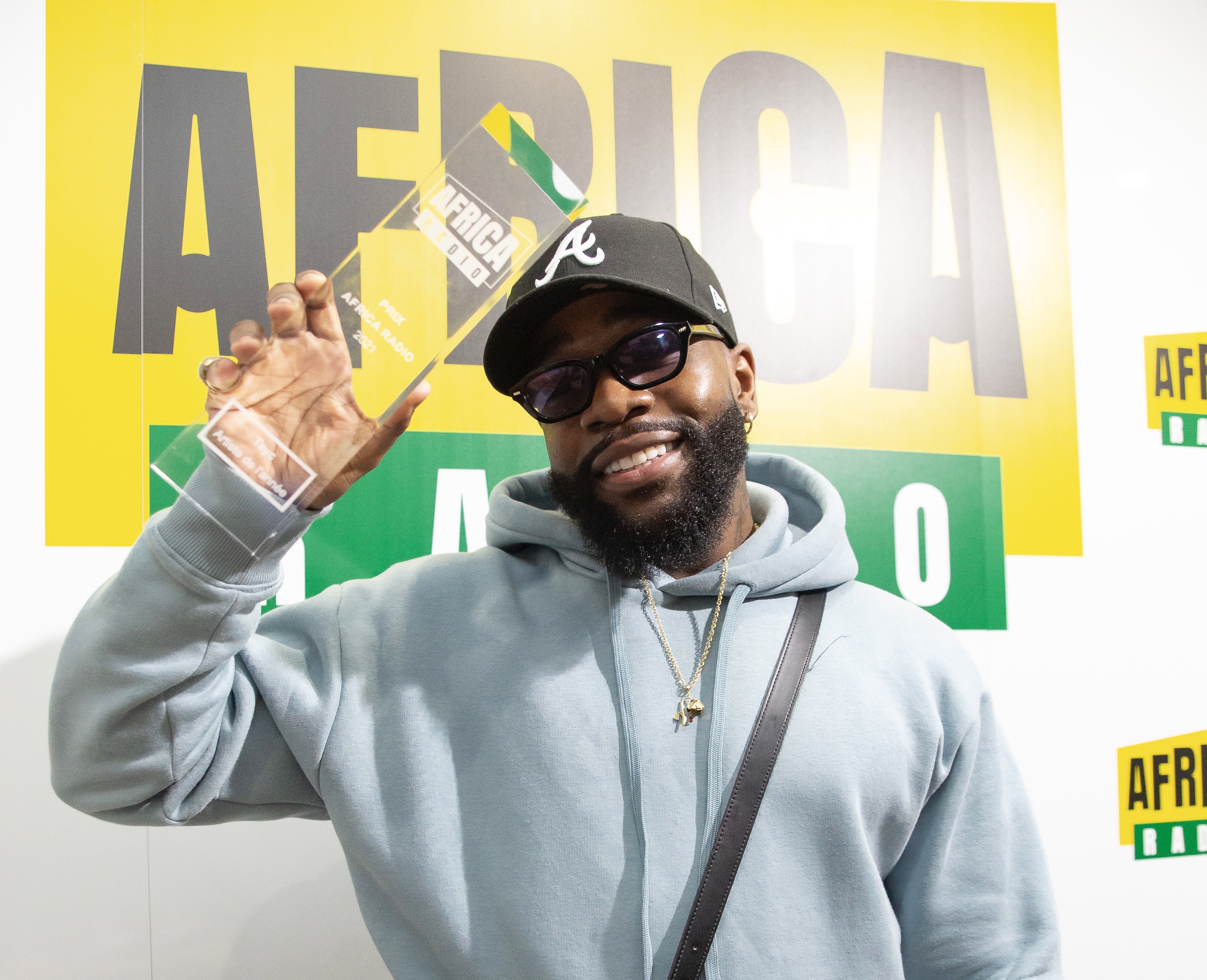 Africa Radio décerne le prix "Artiste de l’année"