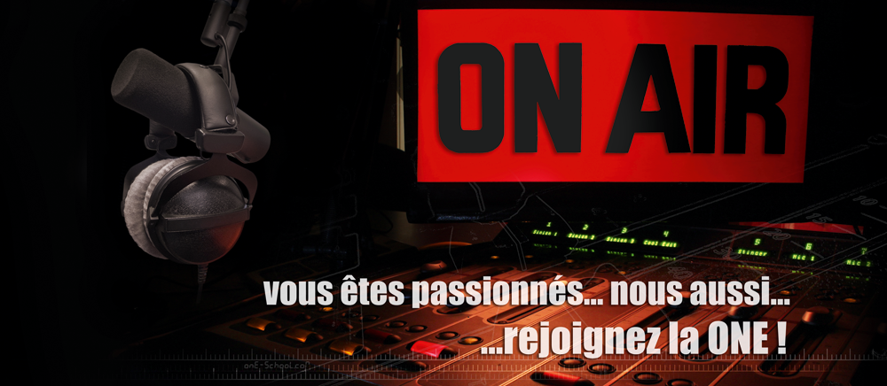 One School met la clé sous la porte