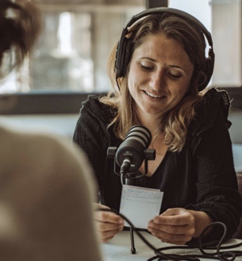 La podcasteuse Lola Cros créatrice du podcast "Finta!" © Mathieu Lacout