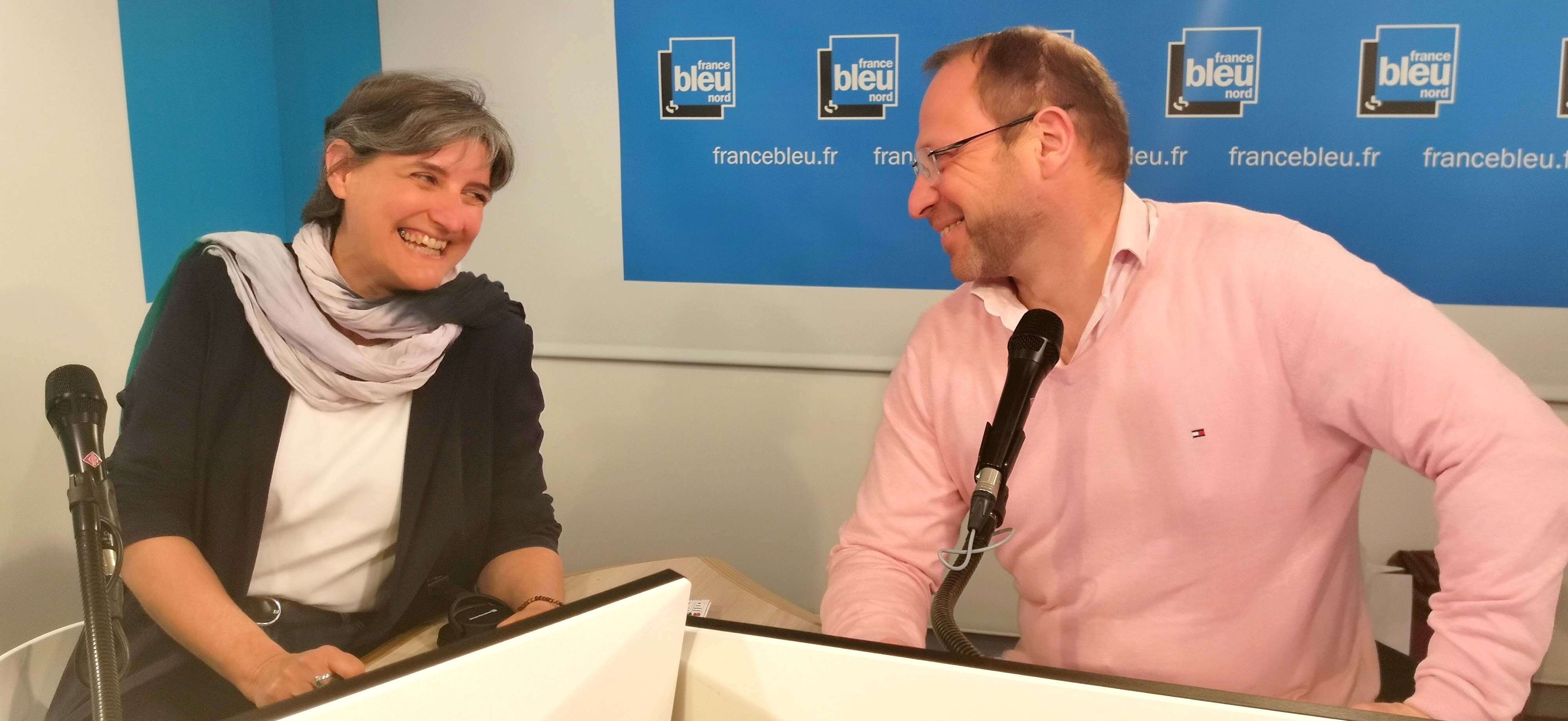 Depuis le 26 mai 2006, Pascale Thiebold et Pascal Toth réveillent les auditeurs de France Bleu Nord. © 3XL Médias.