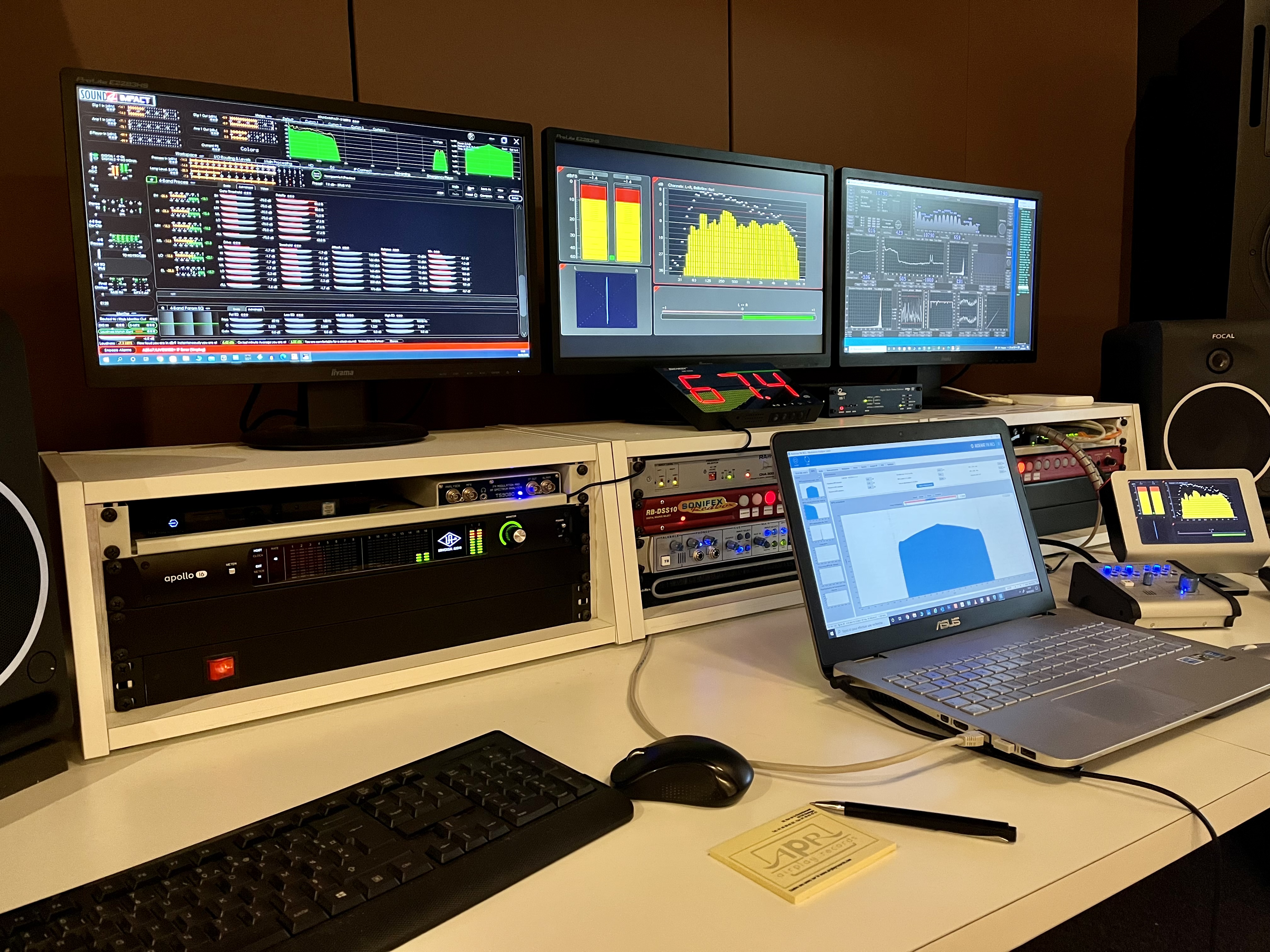 Colors dispose d'outils exclusifs qui permettent d'écouter uniquement la compression opérée par les codecs et ainsi optimiser les réglages.