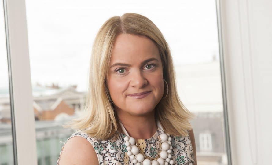 Lucy Barrett, présidente de la World Radio Alliance. © RadioCenter.