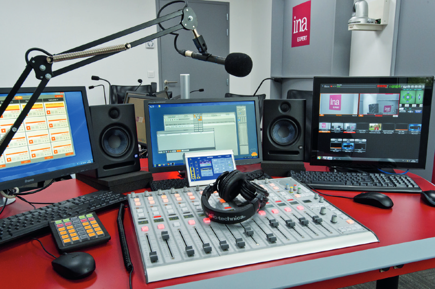 Le studio radio de l’INA Expert à Bry-sur-Marne © Didier Allard - Ina