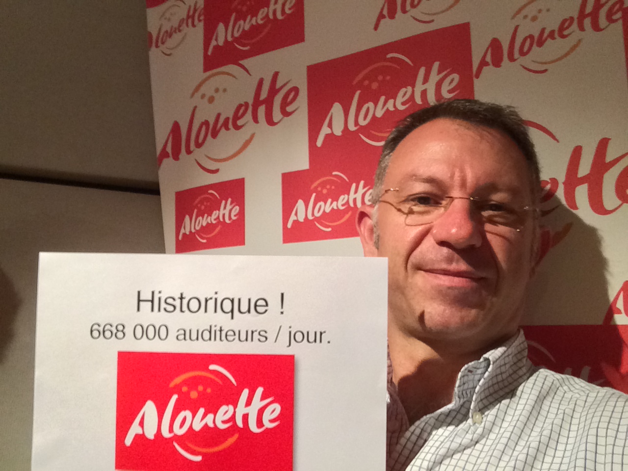 Il n'en revient pas lui-même: Sébastien Lebois est l'heureux directeur des programmes d'une radio qui fracasse tous les records.