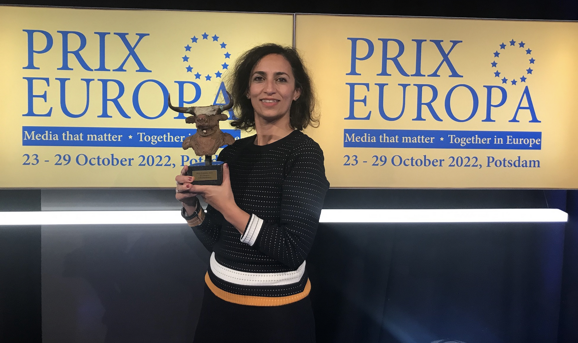 Yasmina Hamlawi a réalisé "Perle". Co-production de l’ACSR et la RTBF, son documentaire a été nominé au Prix Europa 2012 et au Festival Longueur d’Ondes 2013.