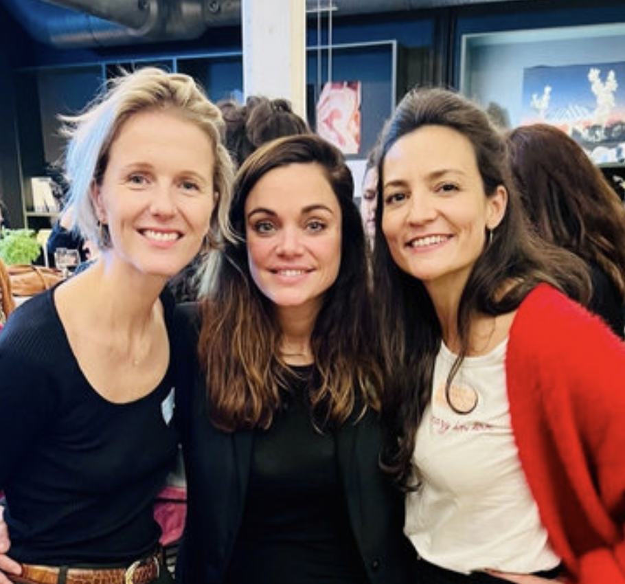 Mélanie, Chloé et Céline lors de la soirée de lancement du 27 septembre dernier