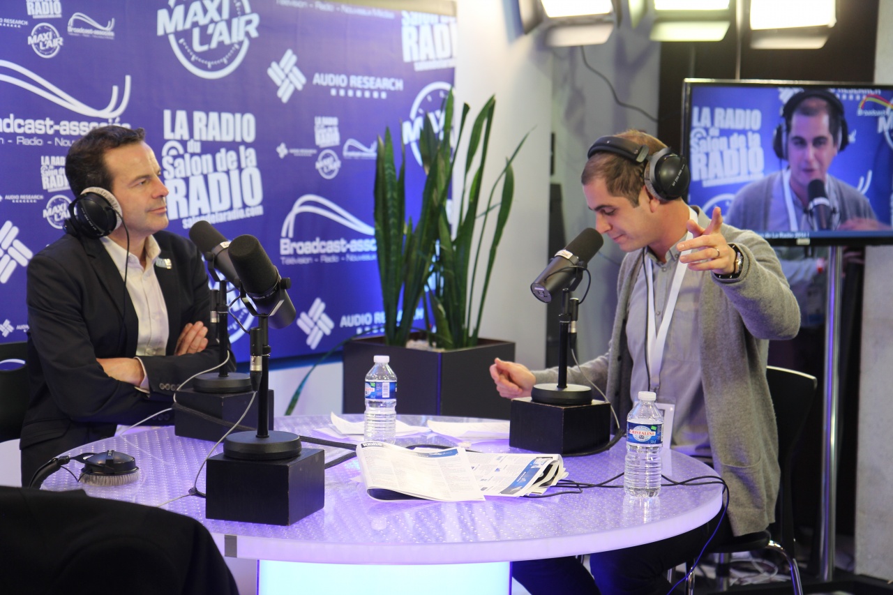 Rémi Castillo et un Jeune Talent de la Radio sur la Radio du Salon de la Radio