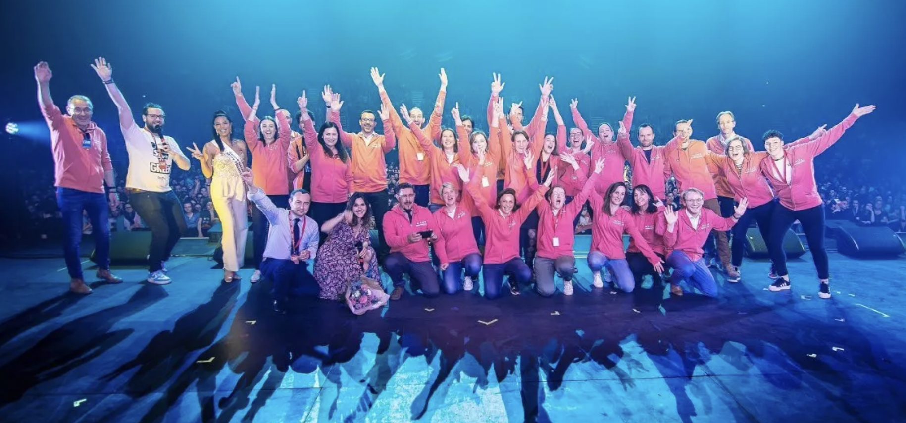 'équipe de Tendance Ouest sur la scène du Tendance Live à l'Anova d'Alençon en mai 2022 - DR