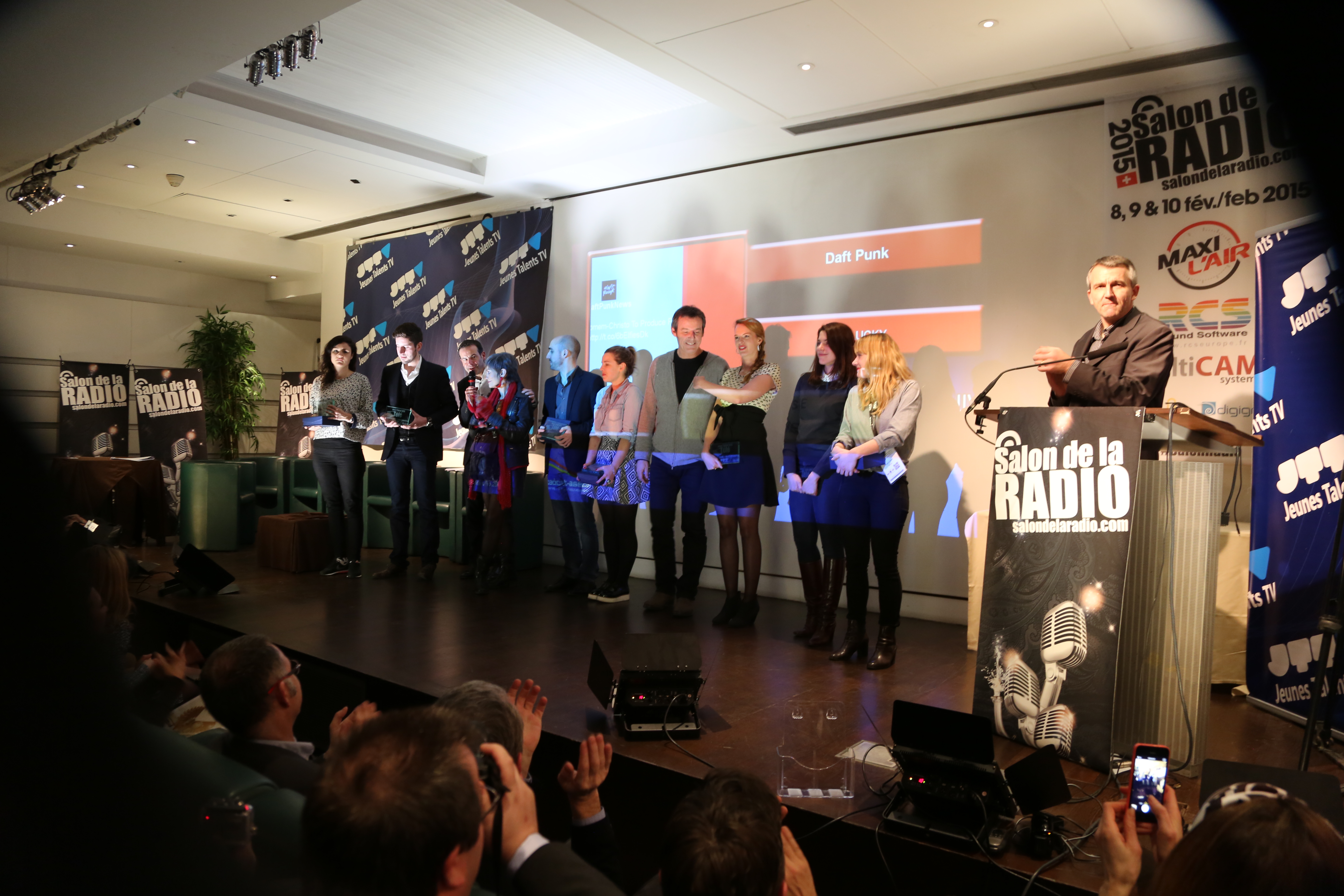 Encore des gagnants : les Jeunes Talents de la Radio et de la Télévision avec Rémi Castillo, Claude Esclatine, Isabelle Morini-Bosc, Jean-Luc Reichmann... © Serge Surpin