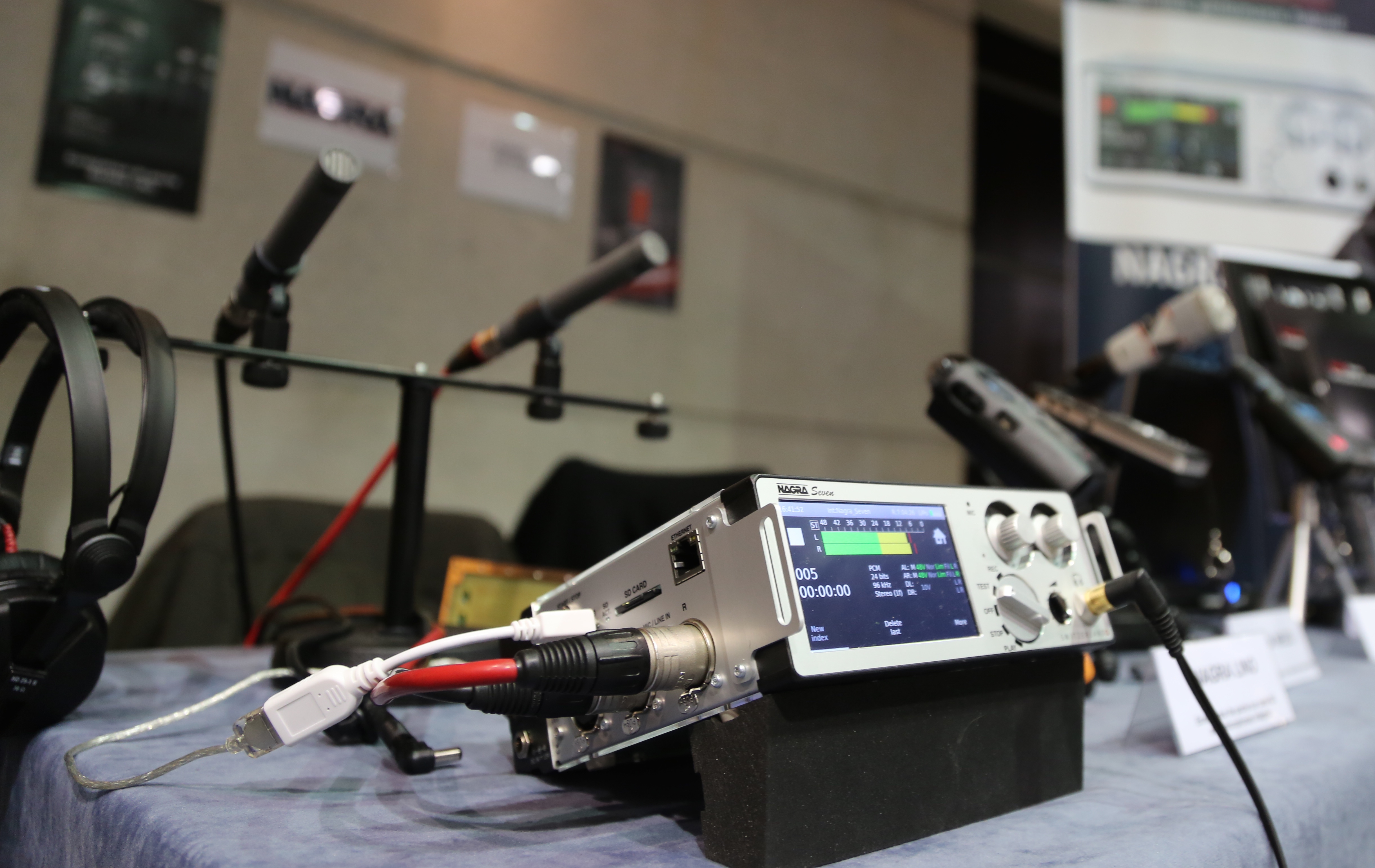 Le Salon de la Radio a permis de mettre en avant de très nombreuses nouveautés techniques durant 3 jours © Serge Surpin