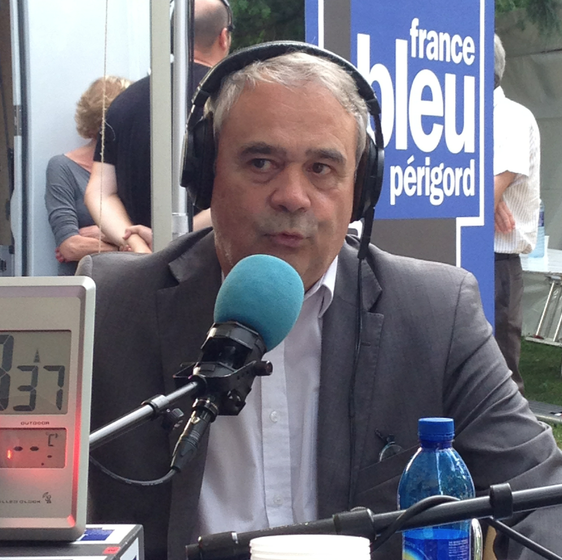 Claude Esclatine le patron des 44 stations locales de France Bleu
