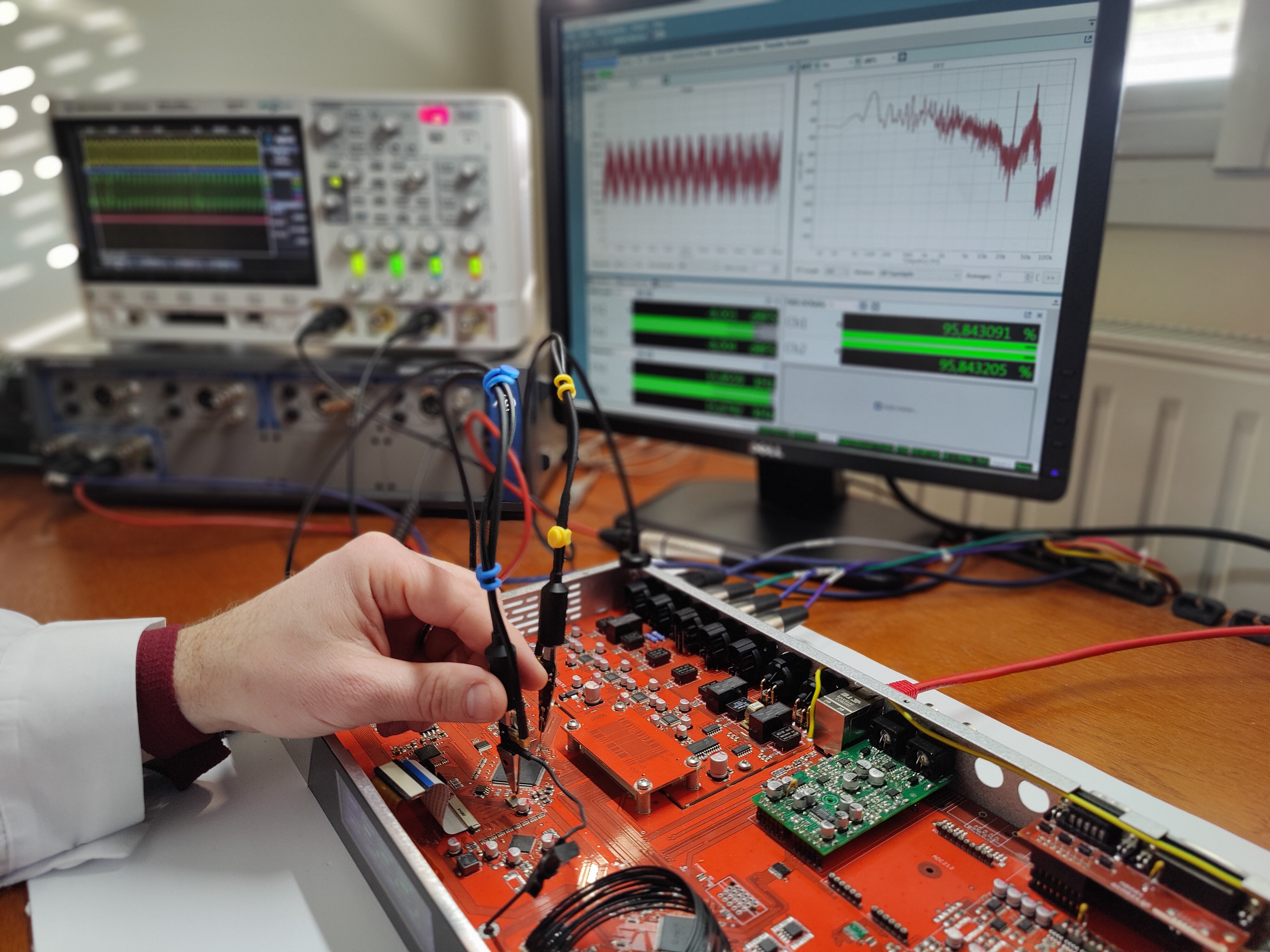 L'ensemble des appareils fabriqués par RAMI Audio subit un test approfondi de qualité avant l'expédition. © RAmiaudio.