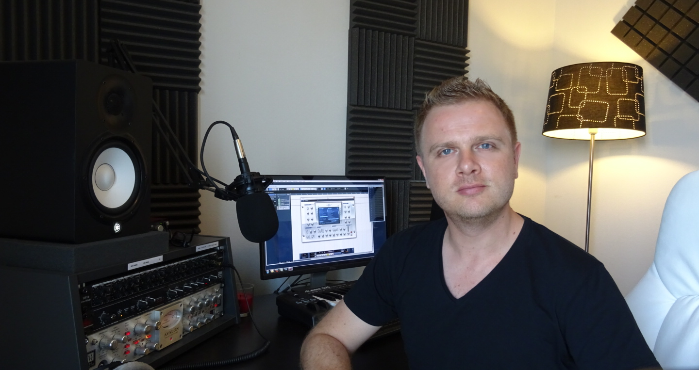 John Lacko: sa jeune agence n'a pas encore deux ans, mais elle a déjà trouvé sa place dans le paysage, grâce à des packages très flexibles, couplés à une approche sur-mesure. En un mot, il comprend vite votre demande et la traduit fort bien, en fonction de votre budget.