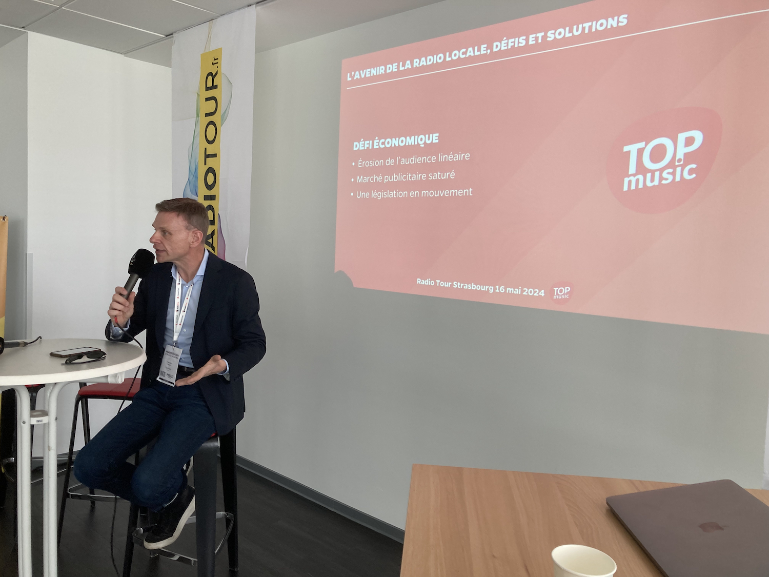 Ce matin à Strasbourg, Pascal Muller, directeur général délégué de Top Music, a identifié trois défis à relever pour les radios locales : économique, technique et éditorial