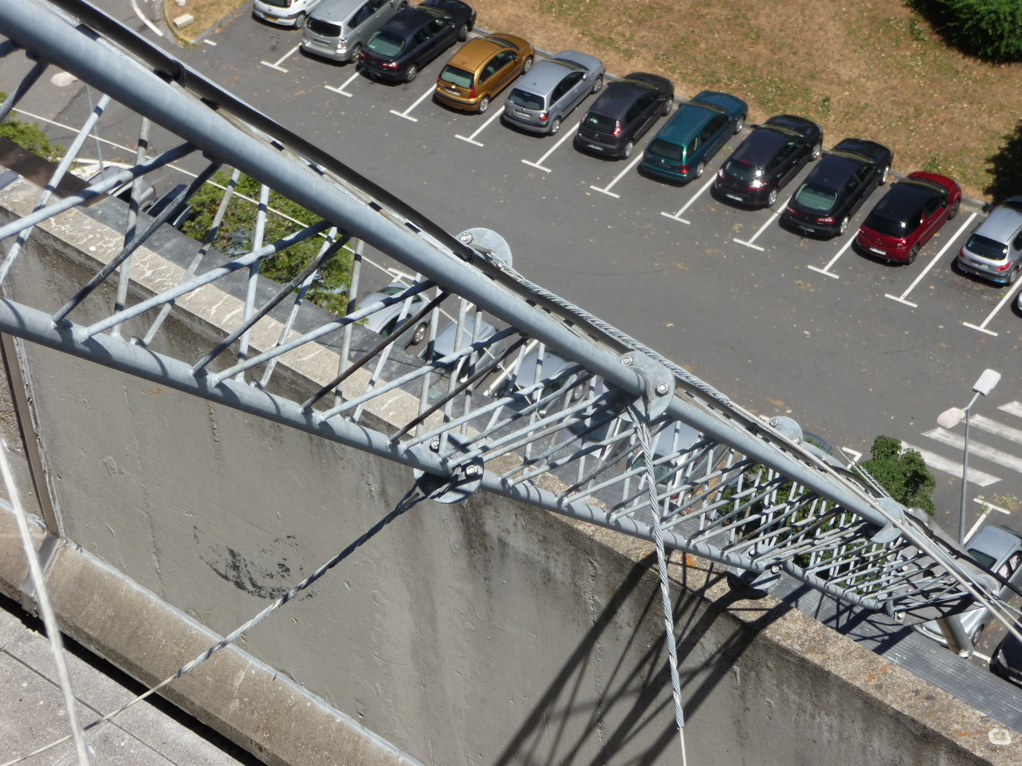 Une tornade emporte l'émetteur de Radio Ondaine