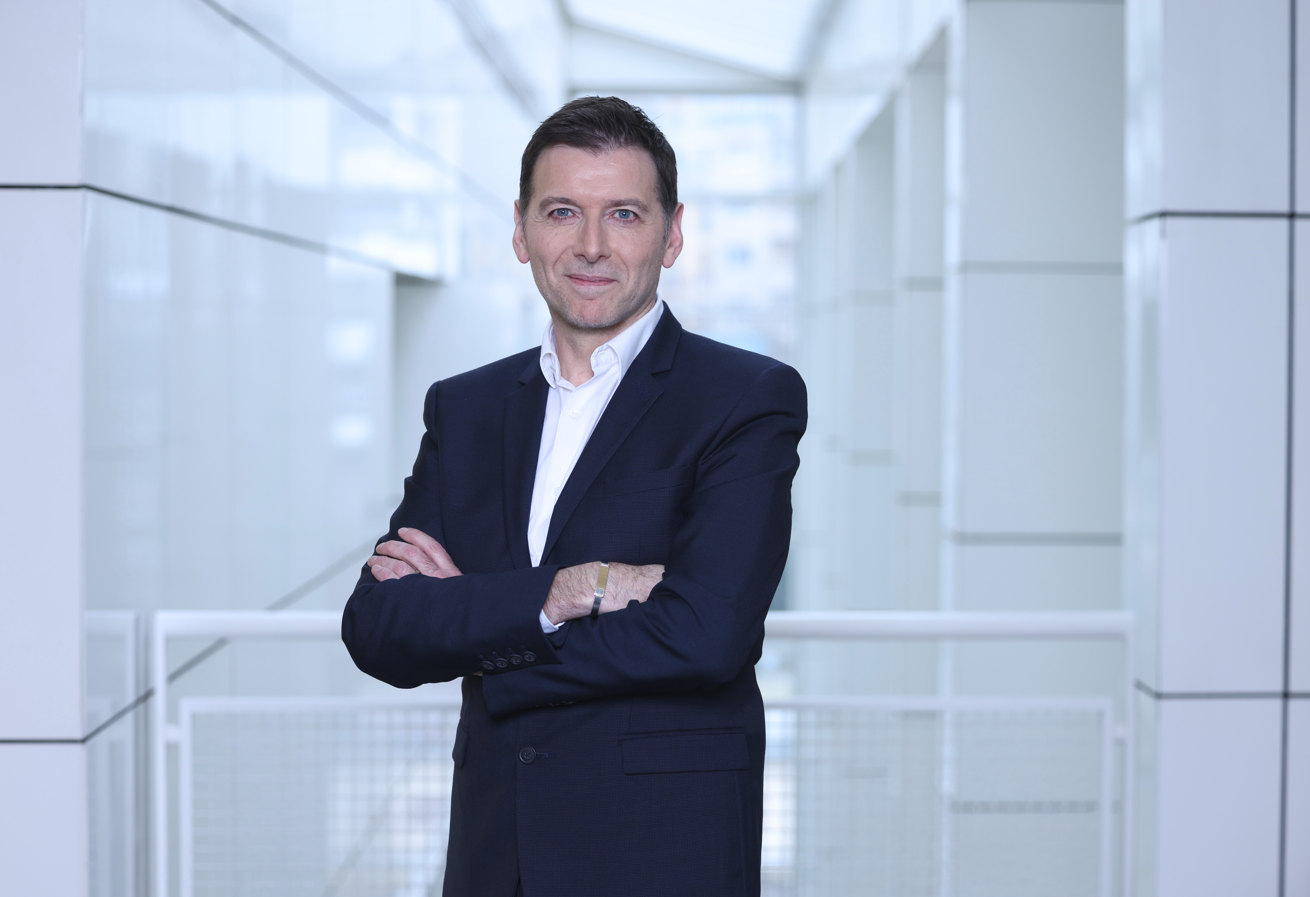 Alain Liberty, directeur général des radios musicales du pôle Lagardère Radio. © Frédéric Bukajlo / CAPA Pictures.