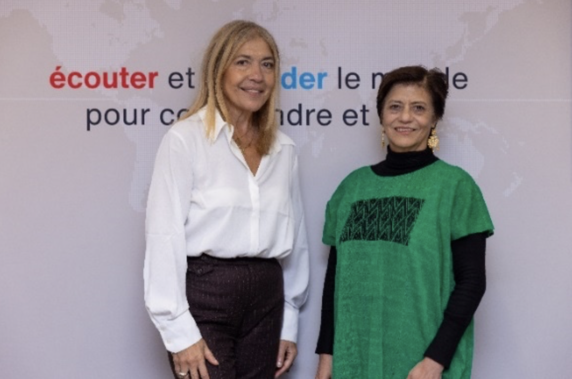 Marie-Christine Saragosse, présidente-directrice générale de France Médias Monde et l’ambassadrice du Mexique en France, Blanca Jiménez Cisneros