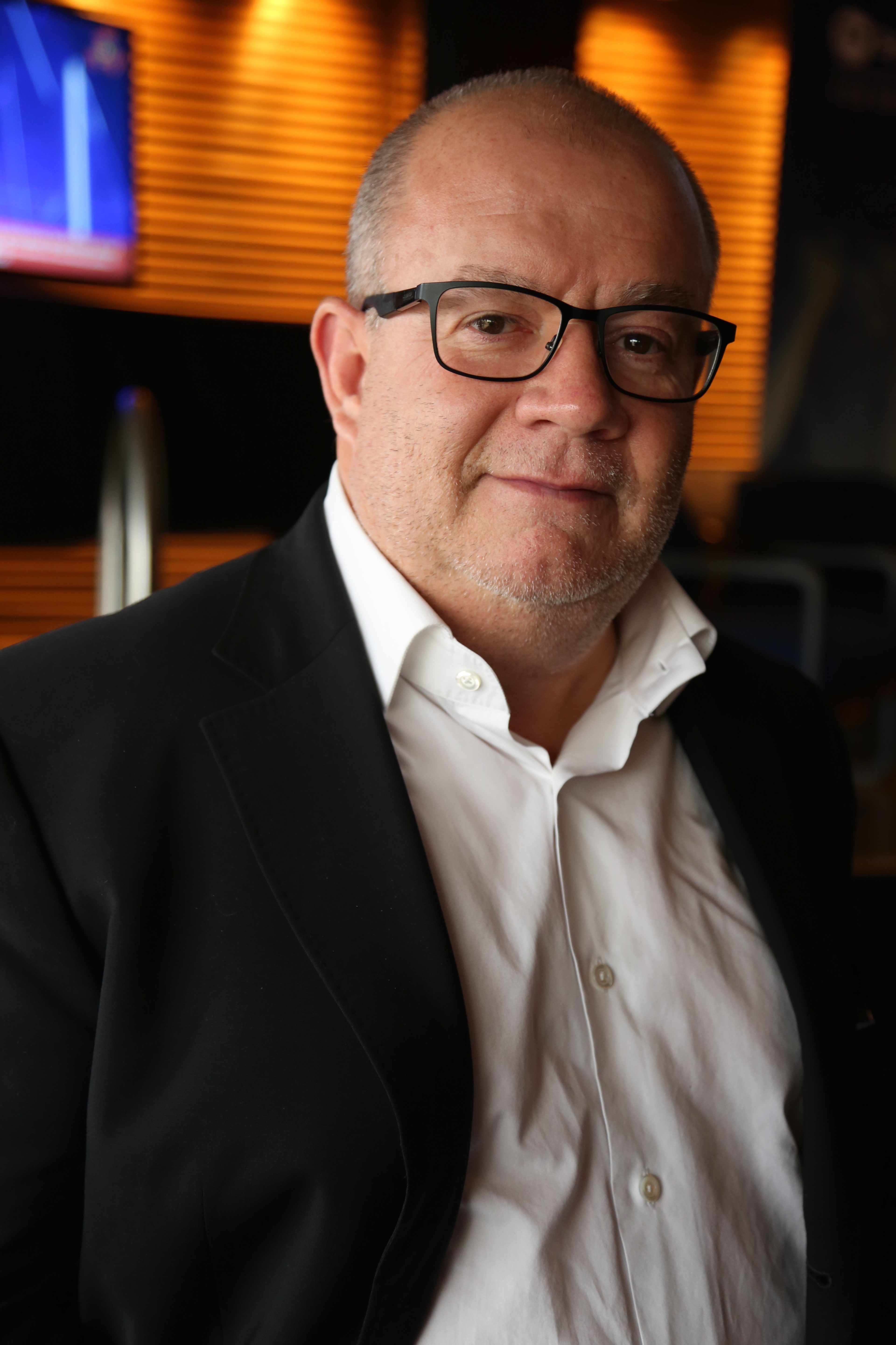 "Je suis un vrai passionné du commentaire sportif." © Serge Surpin