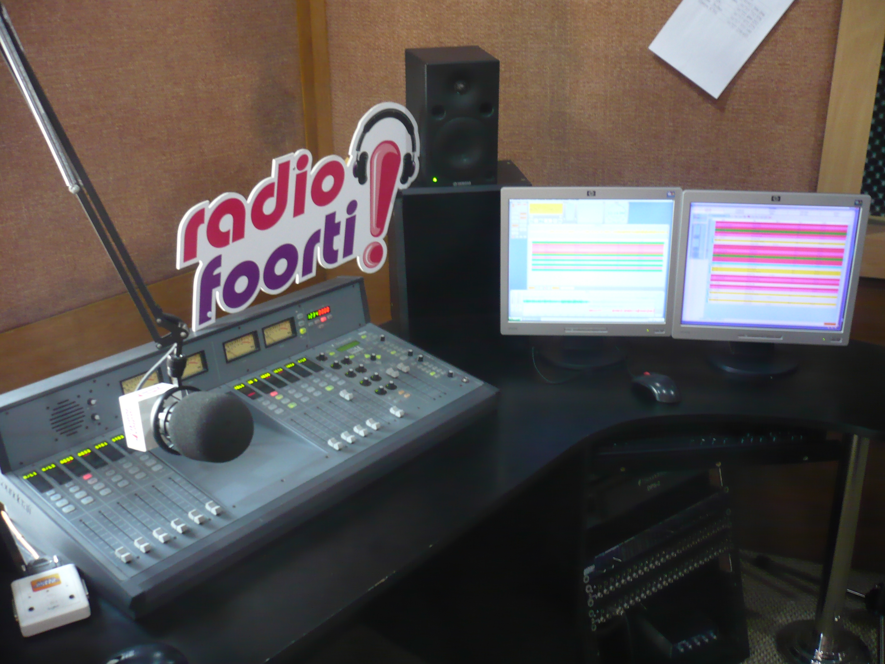 Radio Foorti, une station de radio qui offre la plus grande couverture au Bangladesh, a installé WinMedia Radio dans ses bureaux nationaux de Dhaka