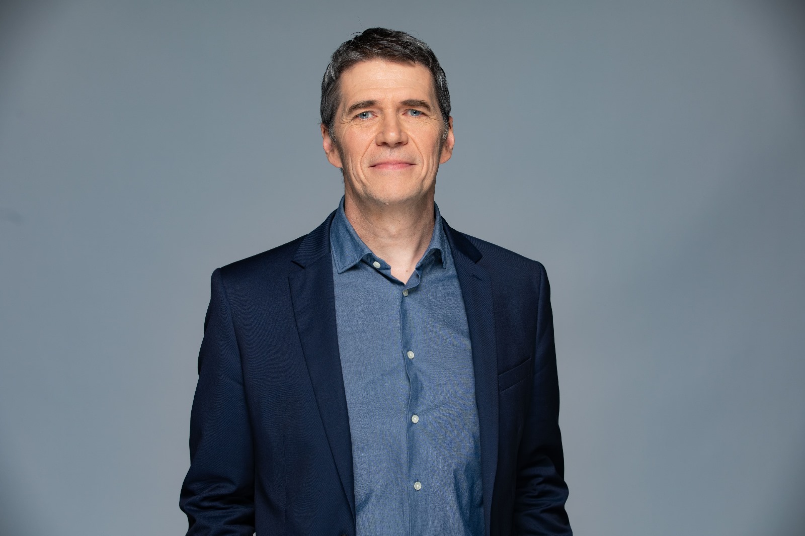 Jean-Marc Four, directeur de RFI, explique comment le DAB+ permettra à la station de renforcer son audience et de toucher de nouveaux publics en Île-de-France, dès la mi-mars ©  Anthony Ravera / RFI.