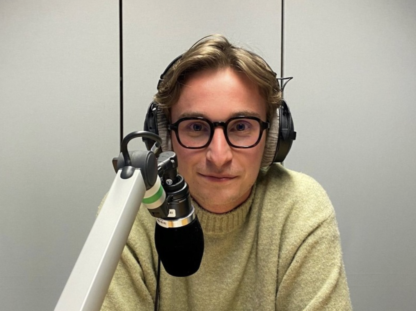 Hugo de Waha lauréat de la Bourse Payot 2025 des Médias Francophones Publics © RTBF