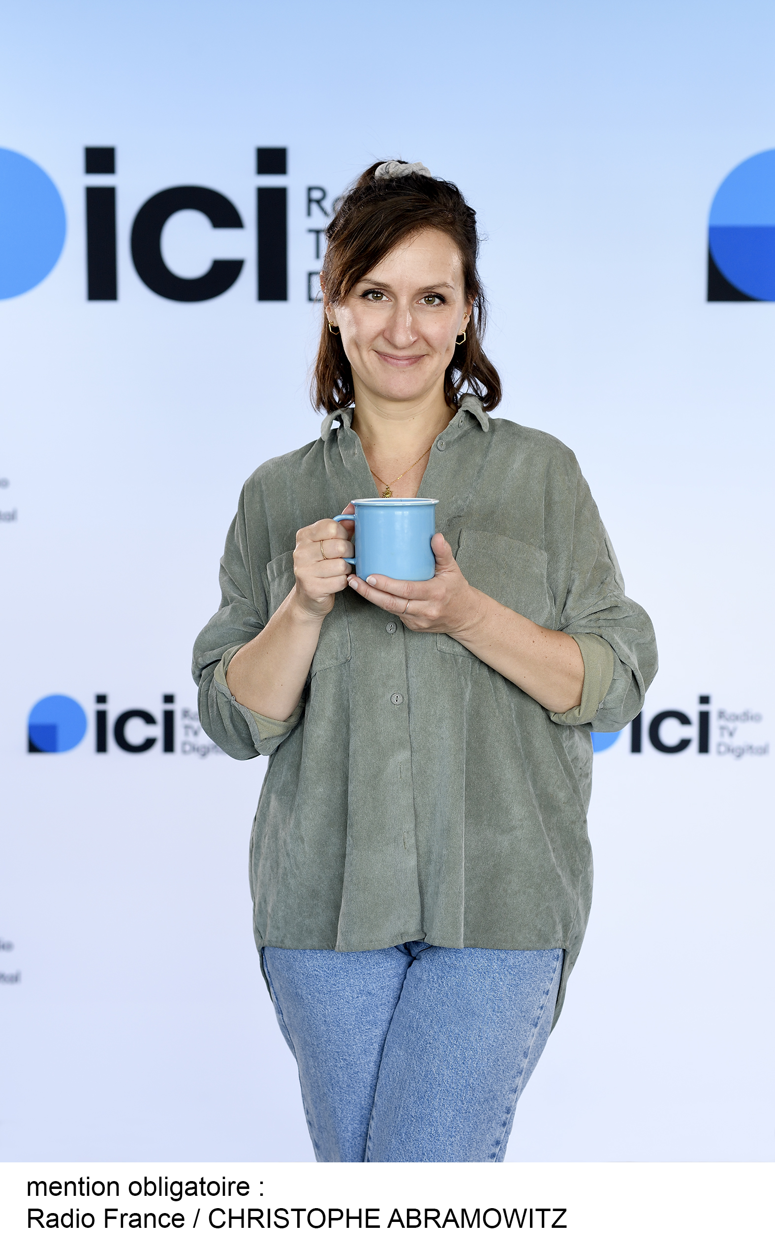 Animatrice professionnelle, Lucie Miocec a rajouté à son arc la corde de l'animation radio en 2020. © Christophe Abramowitz / Radio France.