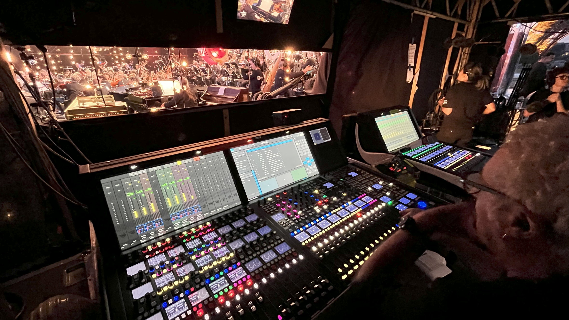 Les consoles Lawo au pied de la Tour Eiffel pour le 14 juillet