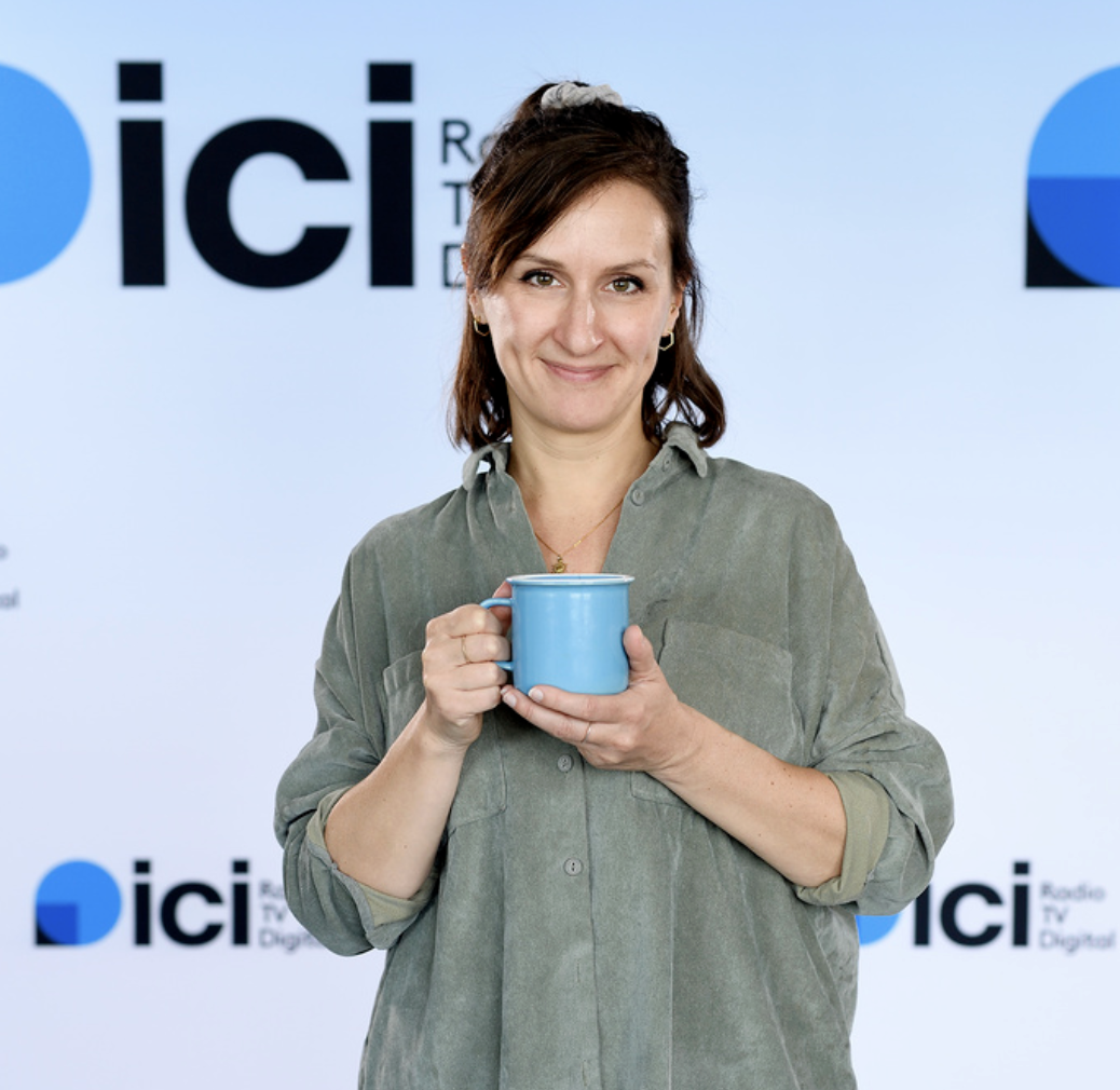 Animatrice professionnelle, Lucie Miocec a rajouté à son arc la corde de l'animation radio en 2020. © Christophe Abramowitz / Radio France.
