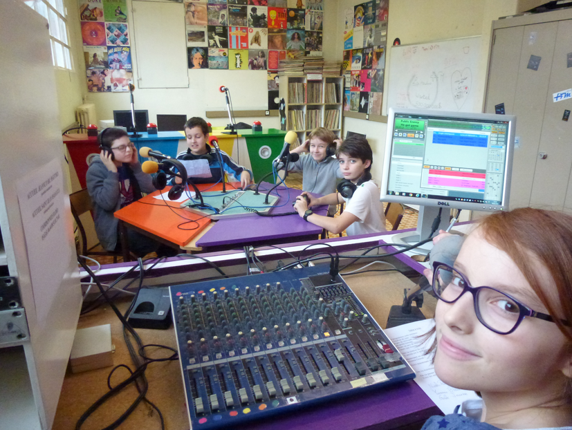 Morgane (premier plan), puis de gauche à droite : Gabriel, Niels, Yannis, Pierre © Brice Vidal