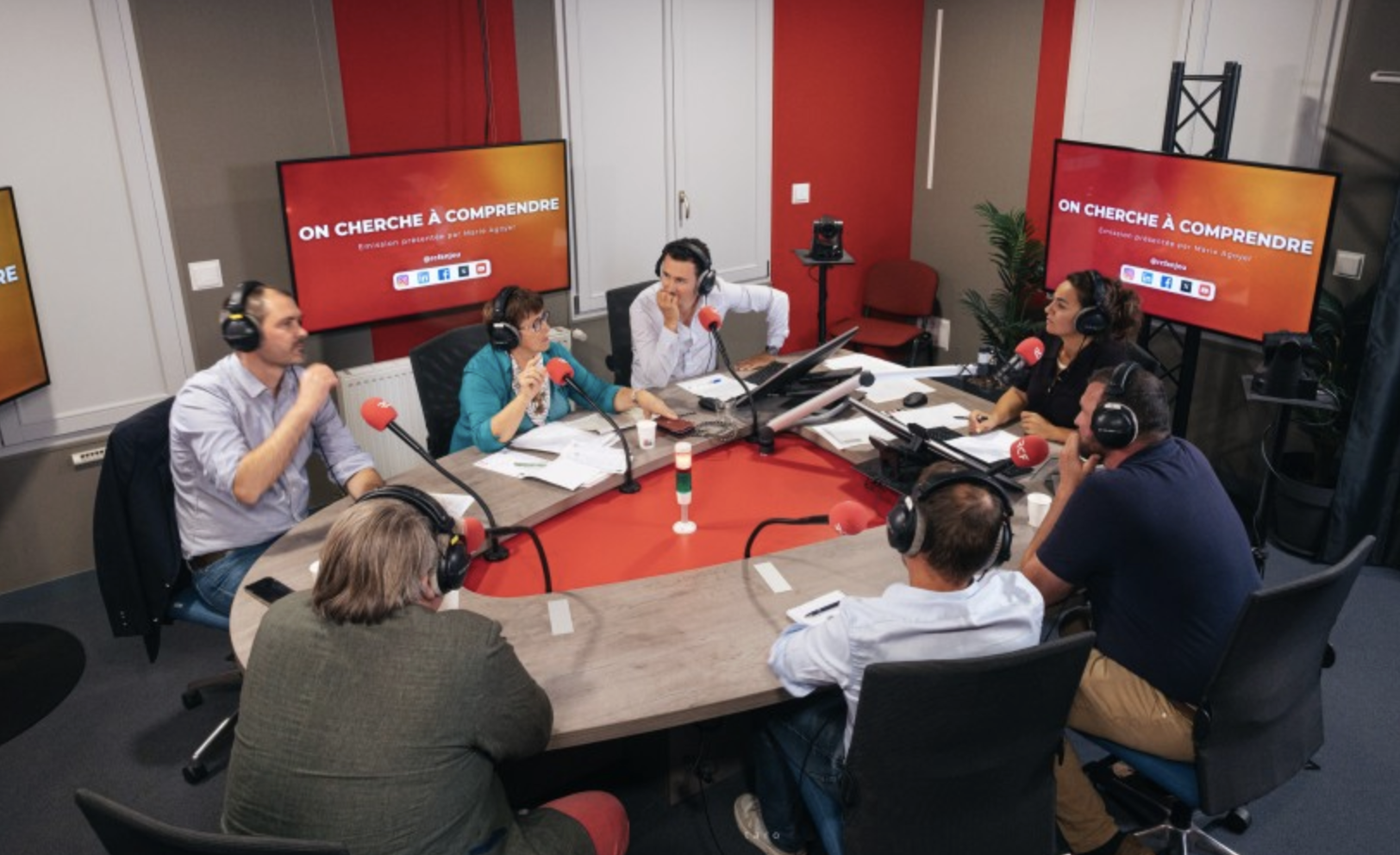 Une émission  dans le studio de RCF Anjou, similaire à celles que les visiteurs pourront découvrir lors de la journée d’immersion du 22 novembre. © RCF Anjou