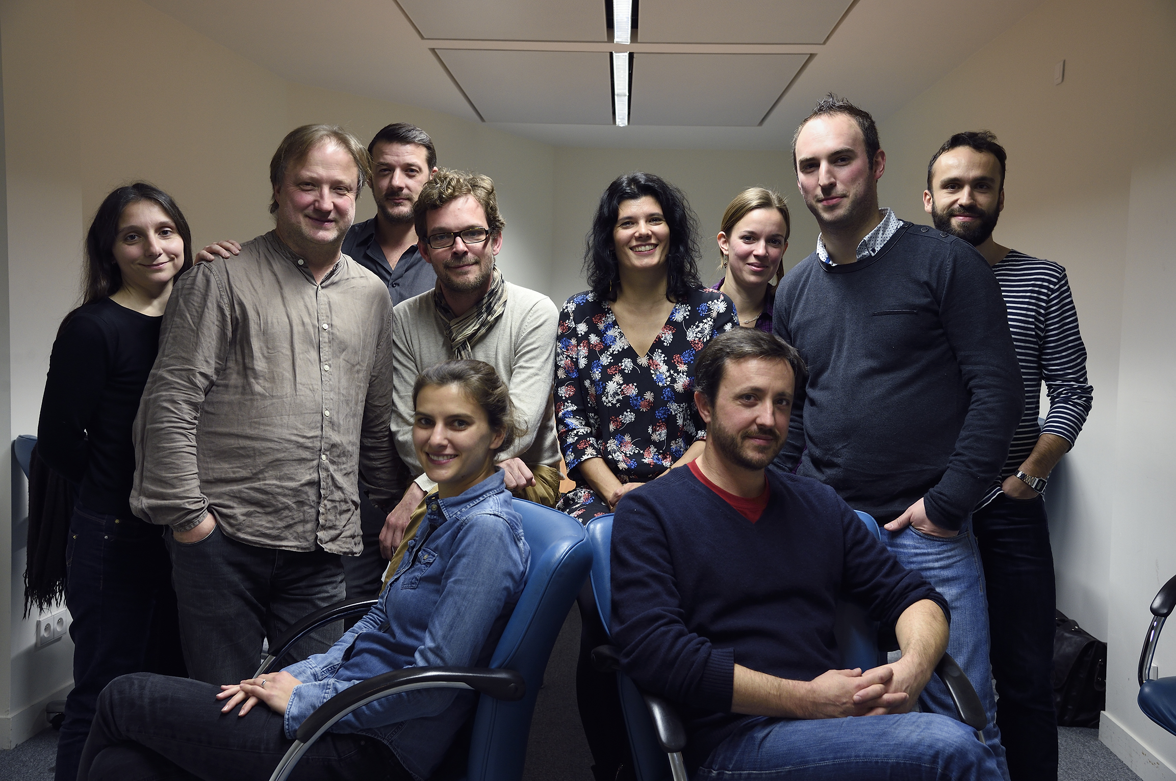 Estelle Cognacq (au centre) et les journalistes de l'Agence © Radio France / Christophe Aabramowitz