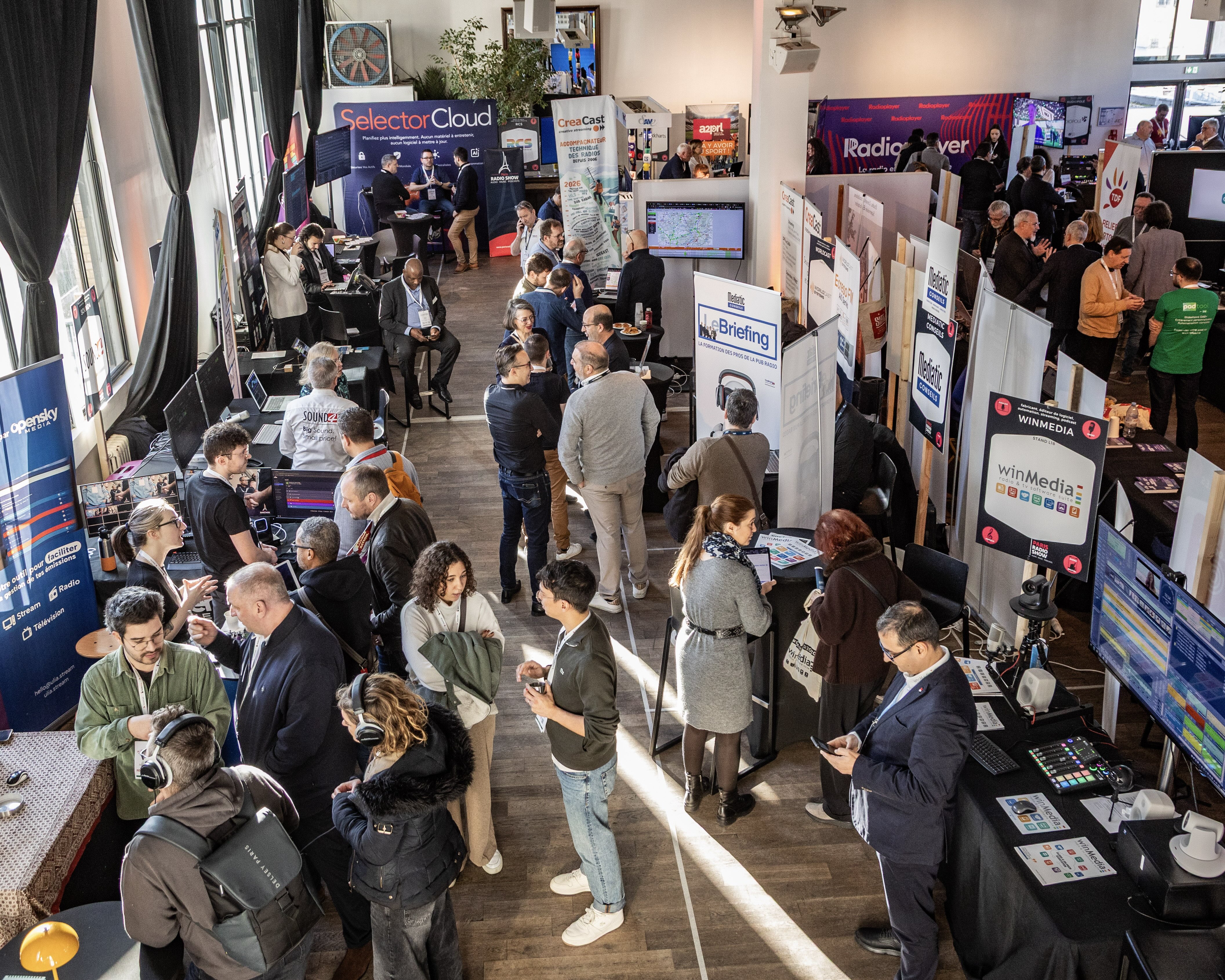 Durant deux journées complètes et une nocturne, les 2 560 visiteurs ont pu découvrir de nouveaux produits et services, rencontrer près de 100 experts et puiser des idées lors d’une cinquantaine de rendez-vous.