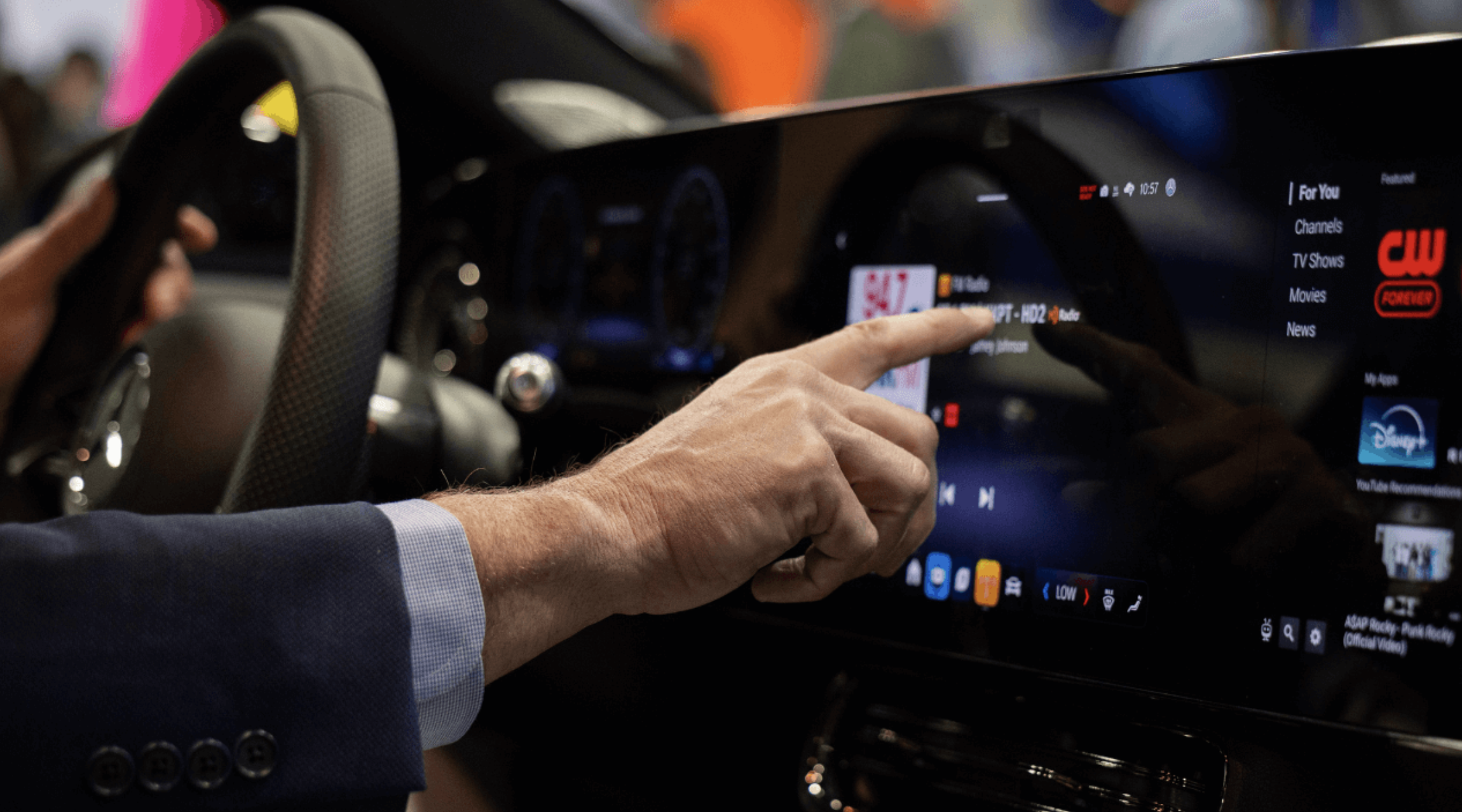 L’écoute radio en voiture entre dans une nouvelle phase grâce aux données issues des véhicules connectés, offrant une vision plus fine des usages audio. Ces insights "streaming-level" permettent aux diffuseurs radio de mieux comprendre quand, où et comment les auditeurs écoutent en mobilité.